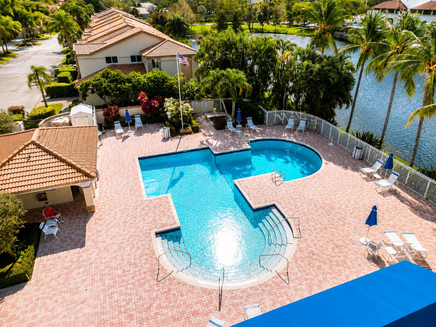 6723 VIA REGINA 11 Property Photo 1