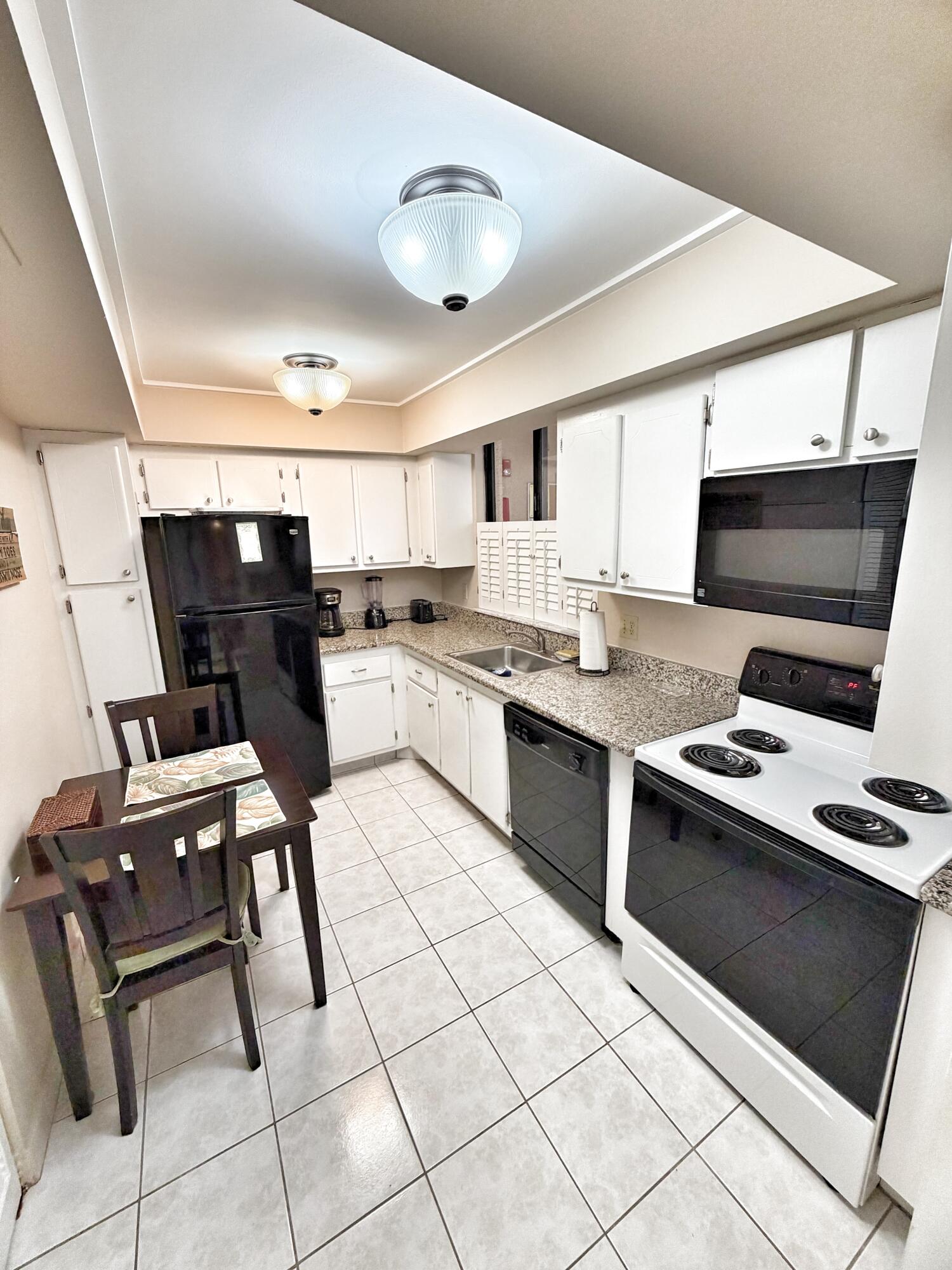 3452 Ne Causeway Boulevard 102 Property Photo 1