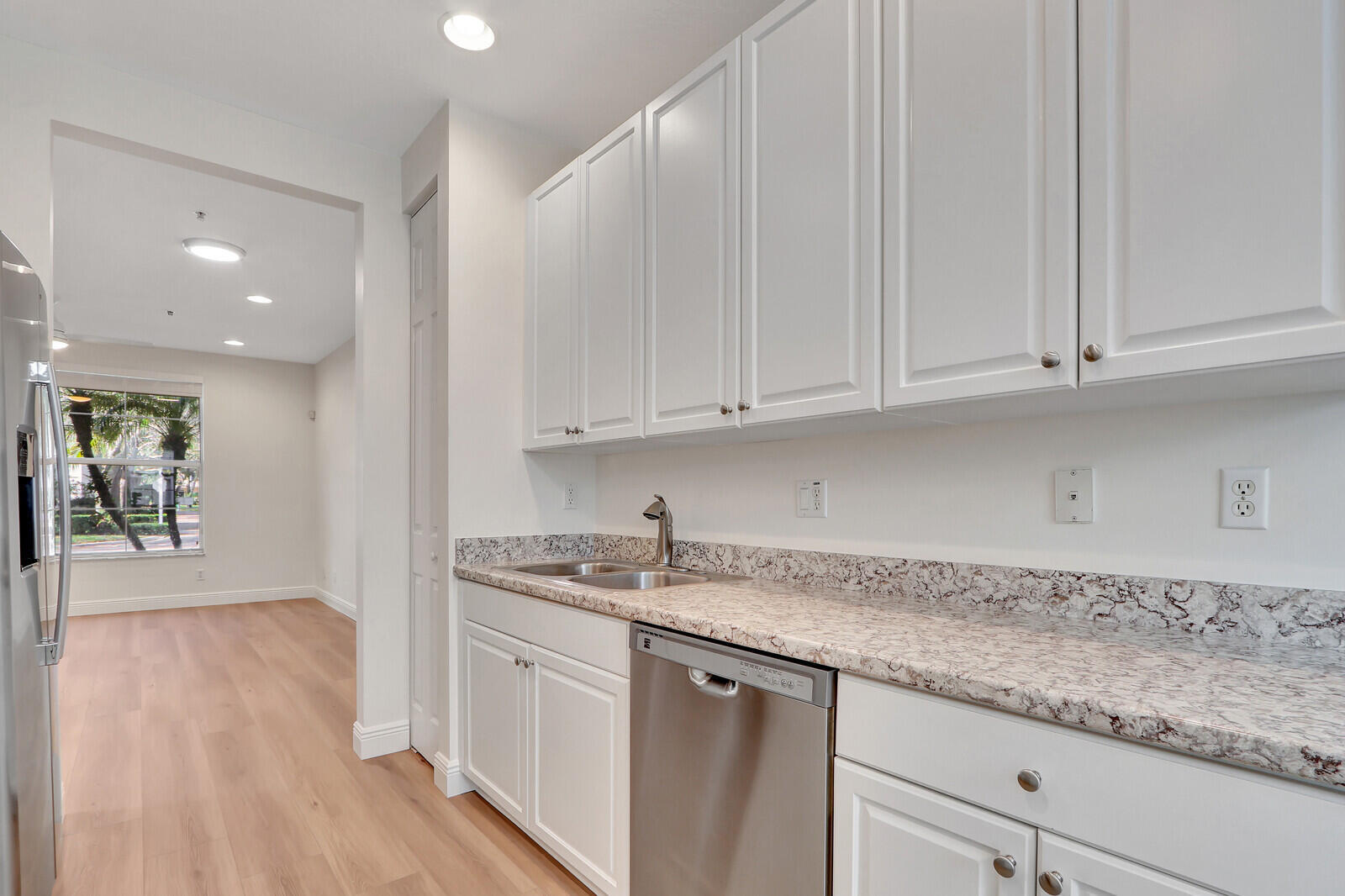 4313 Parkside Drive Property Photo 19