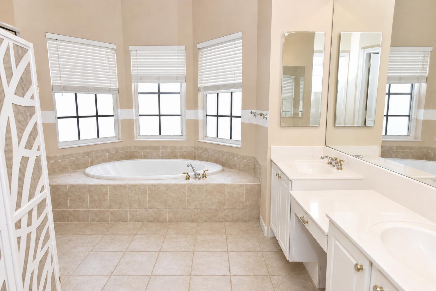 9570 Lantern Bay Circle Property Photo 16
