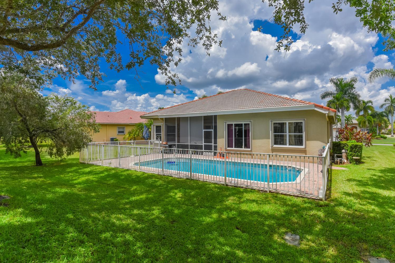 9570 Lantern Bay Circle Property Photo 24