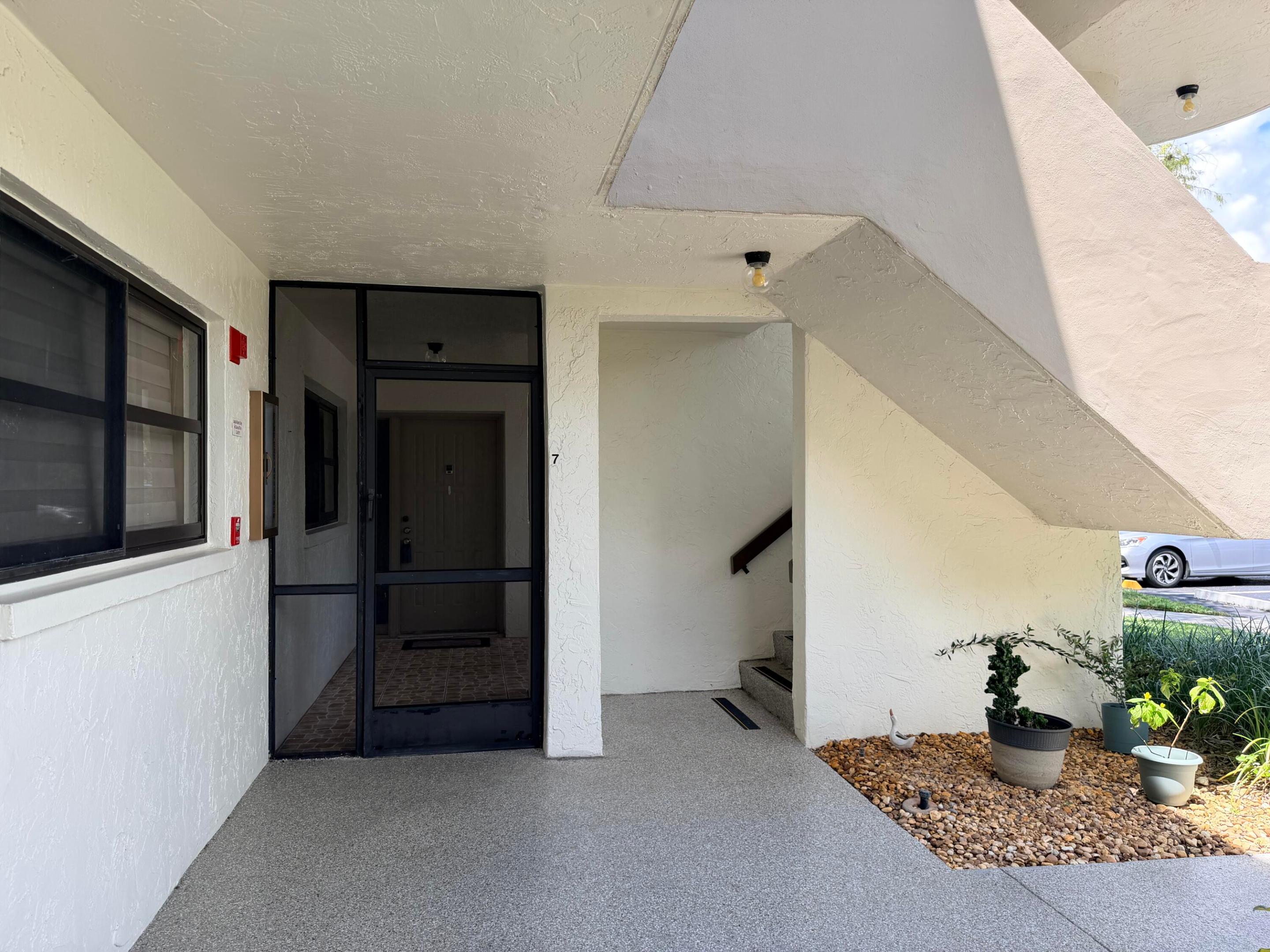 7625 Nw 79th Avenue Unit 107 Property Photo 4