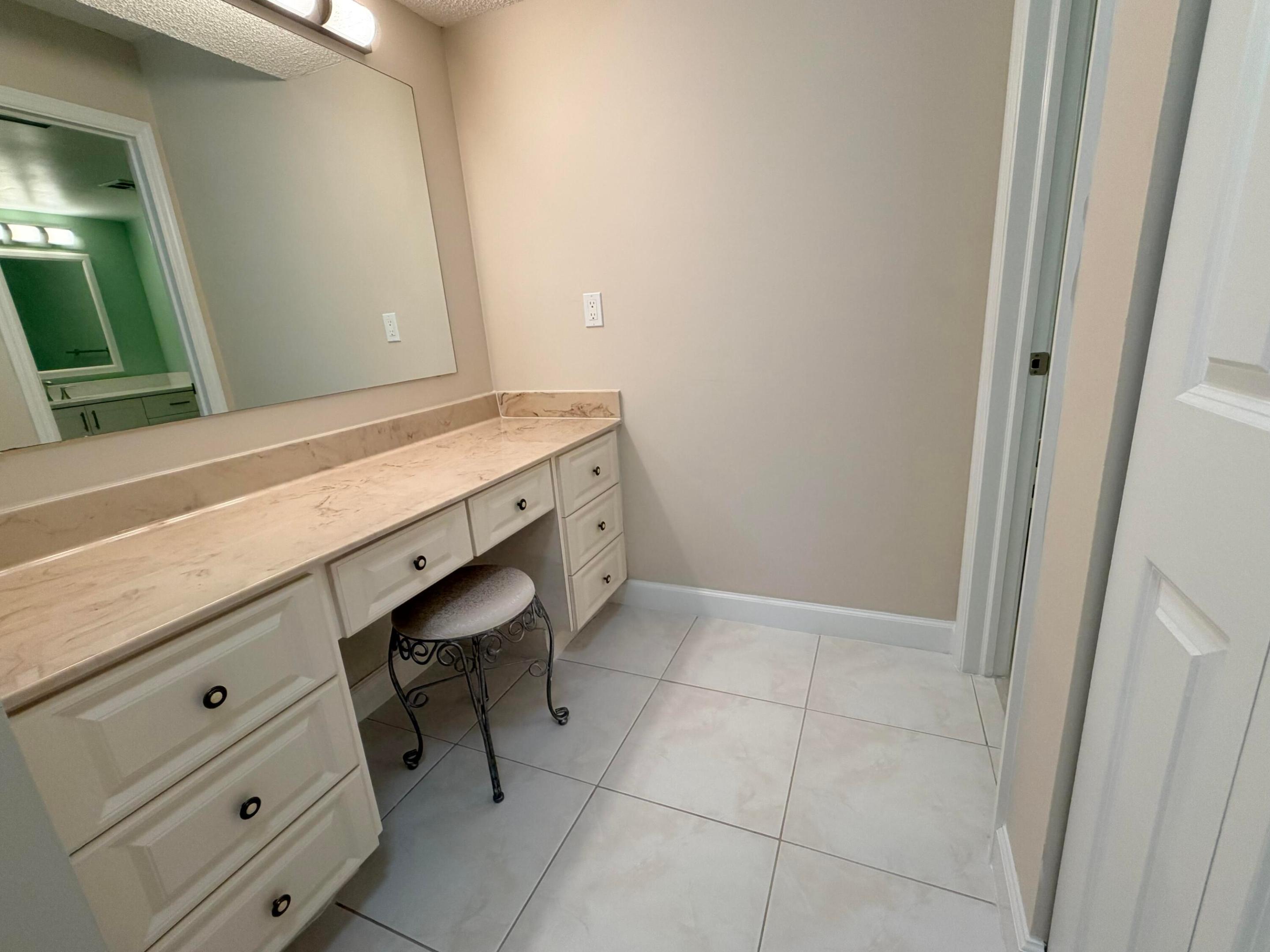 7625 Nw 79th Avenue Unit 107 Property Photo 19