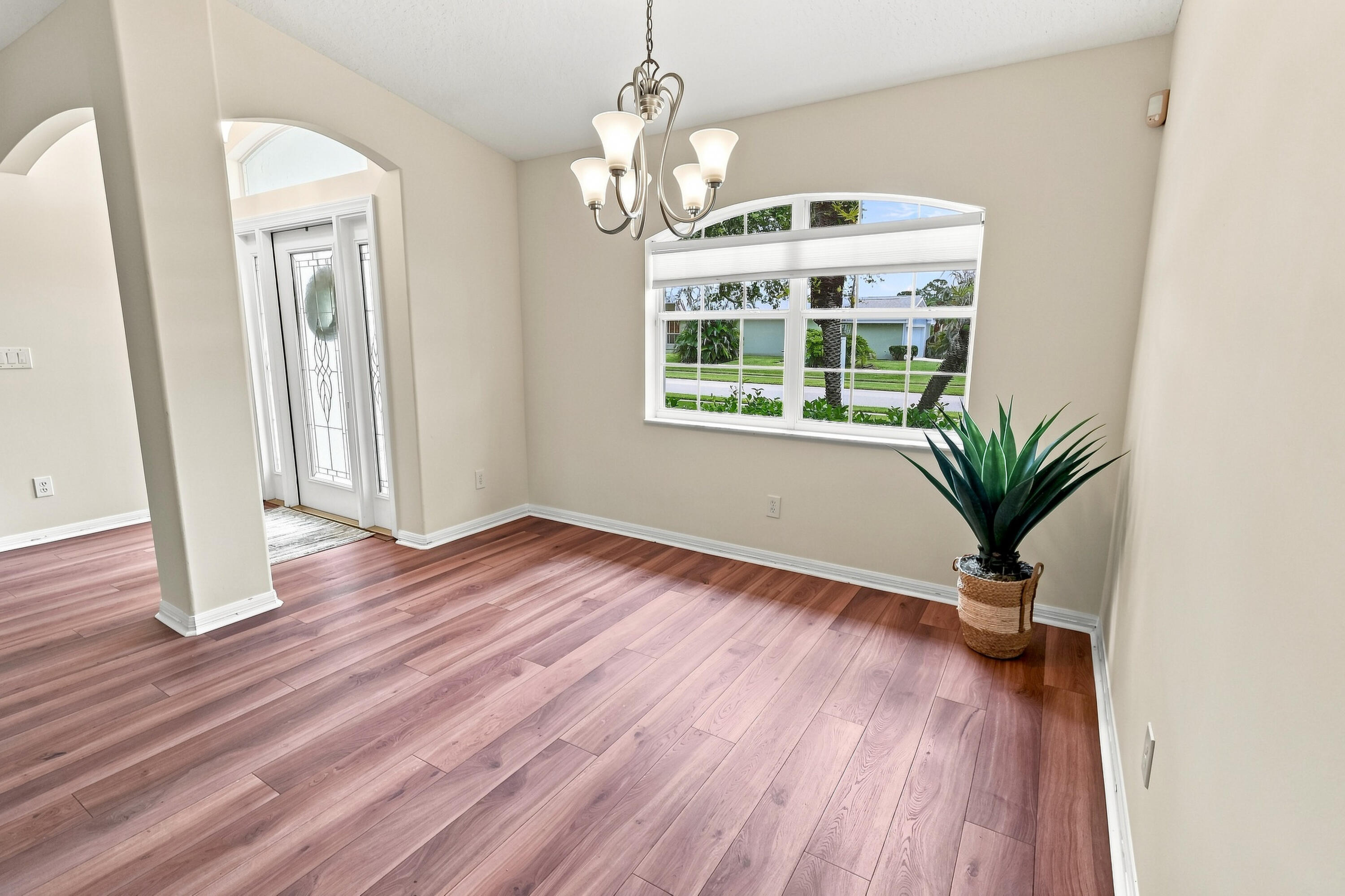 240 53rd Circle Property Photo 7