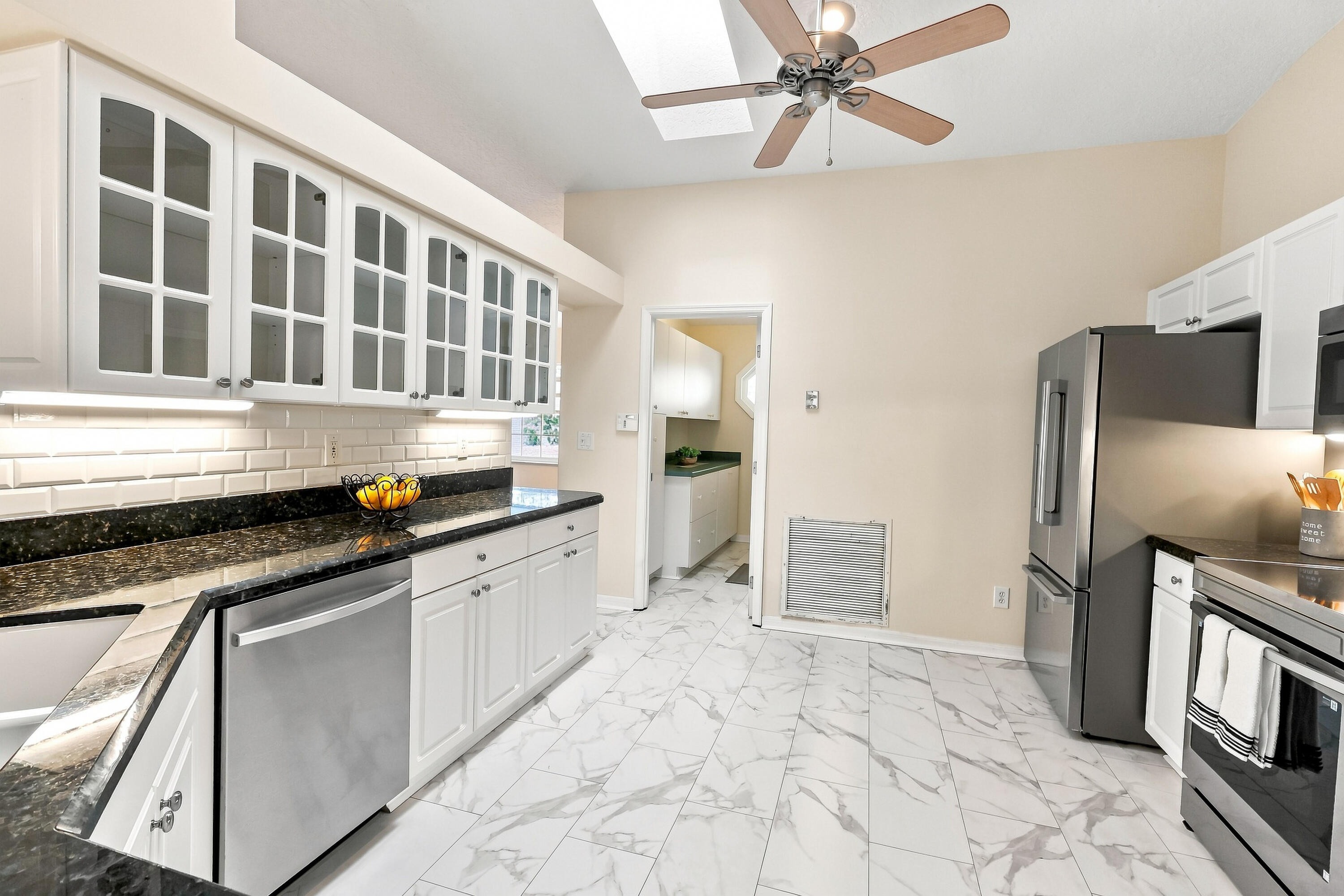 240 53rd Circle Property Photo 11