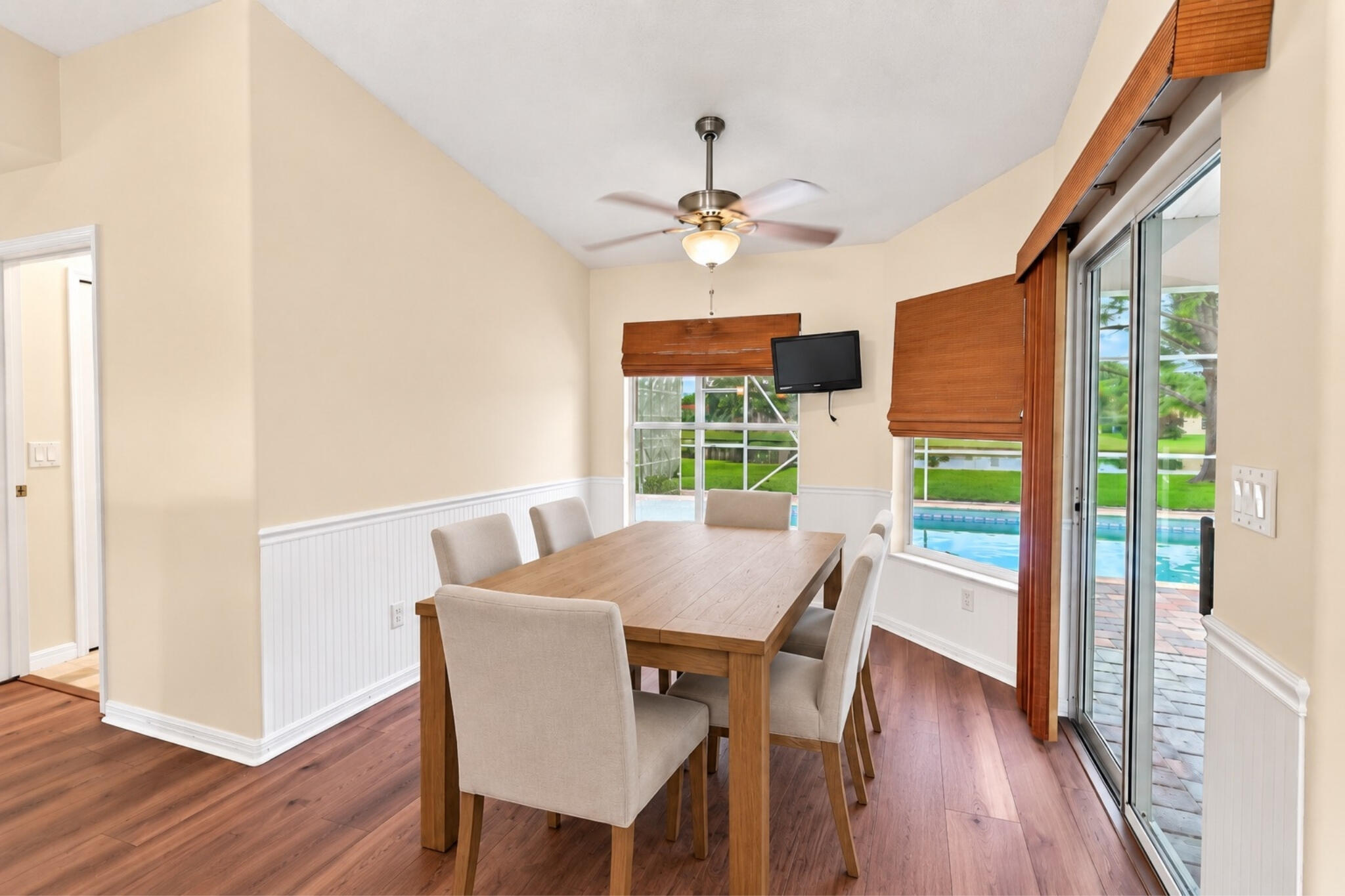 240 53rd Circle Property Photo 17