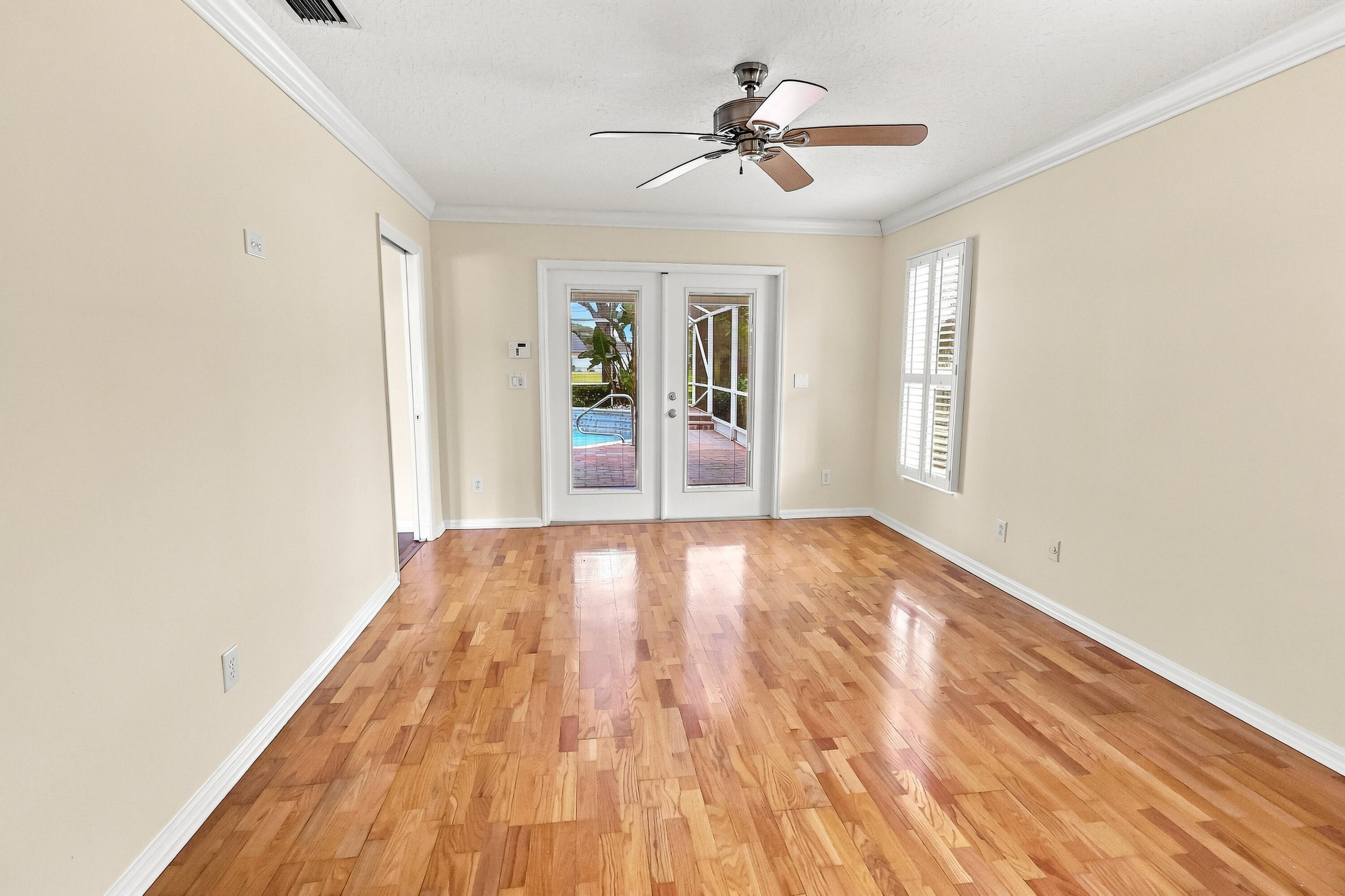 240 53rd Circle Property Photo 20