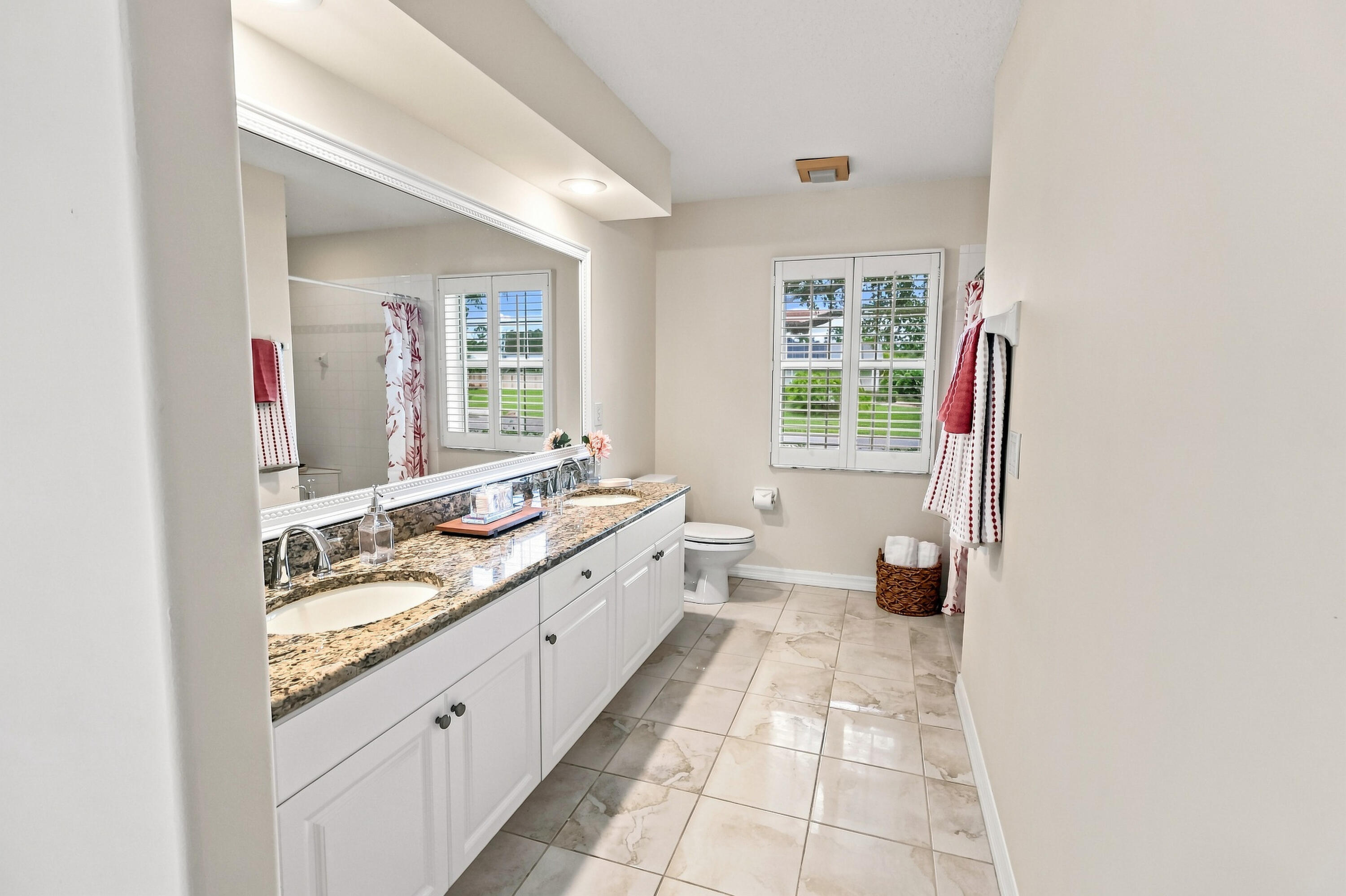 240 53rd Circle Property Photo 23