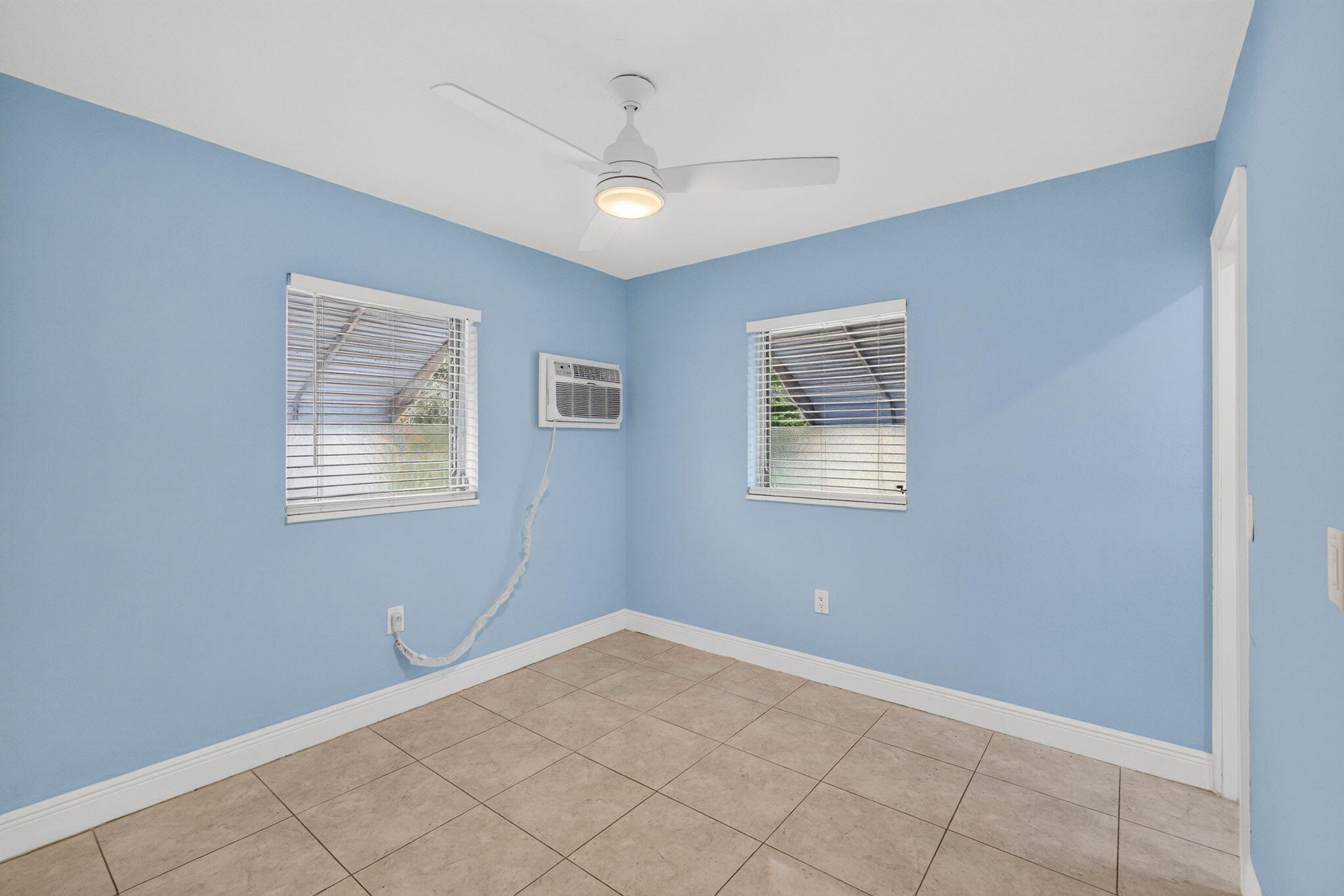 1873 Sw 28th Terrace Property Photo 14