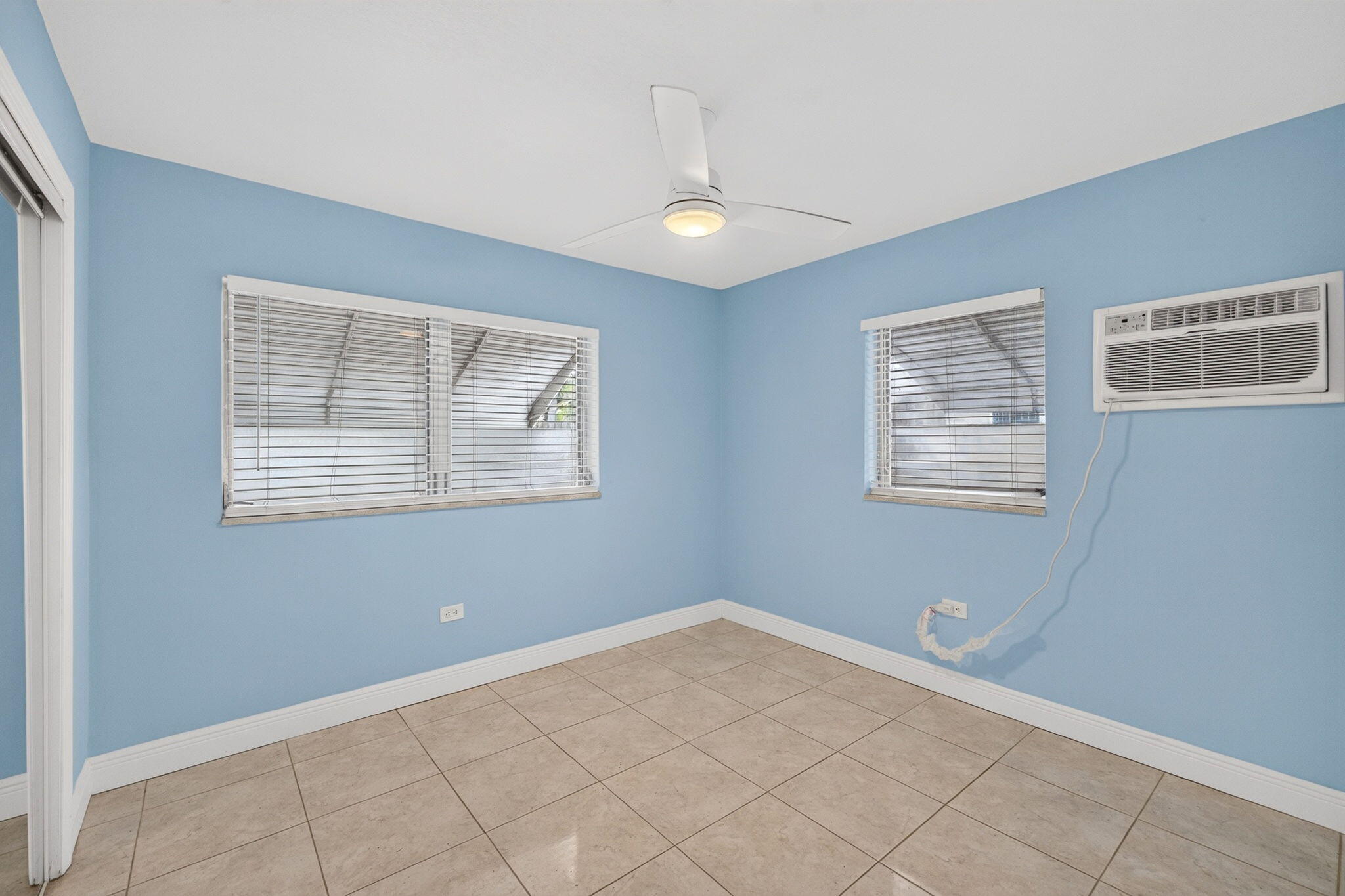 1873 Sw 28th Terrace Property Photo 18