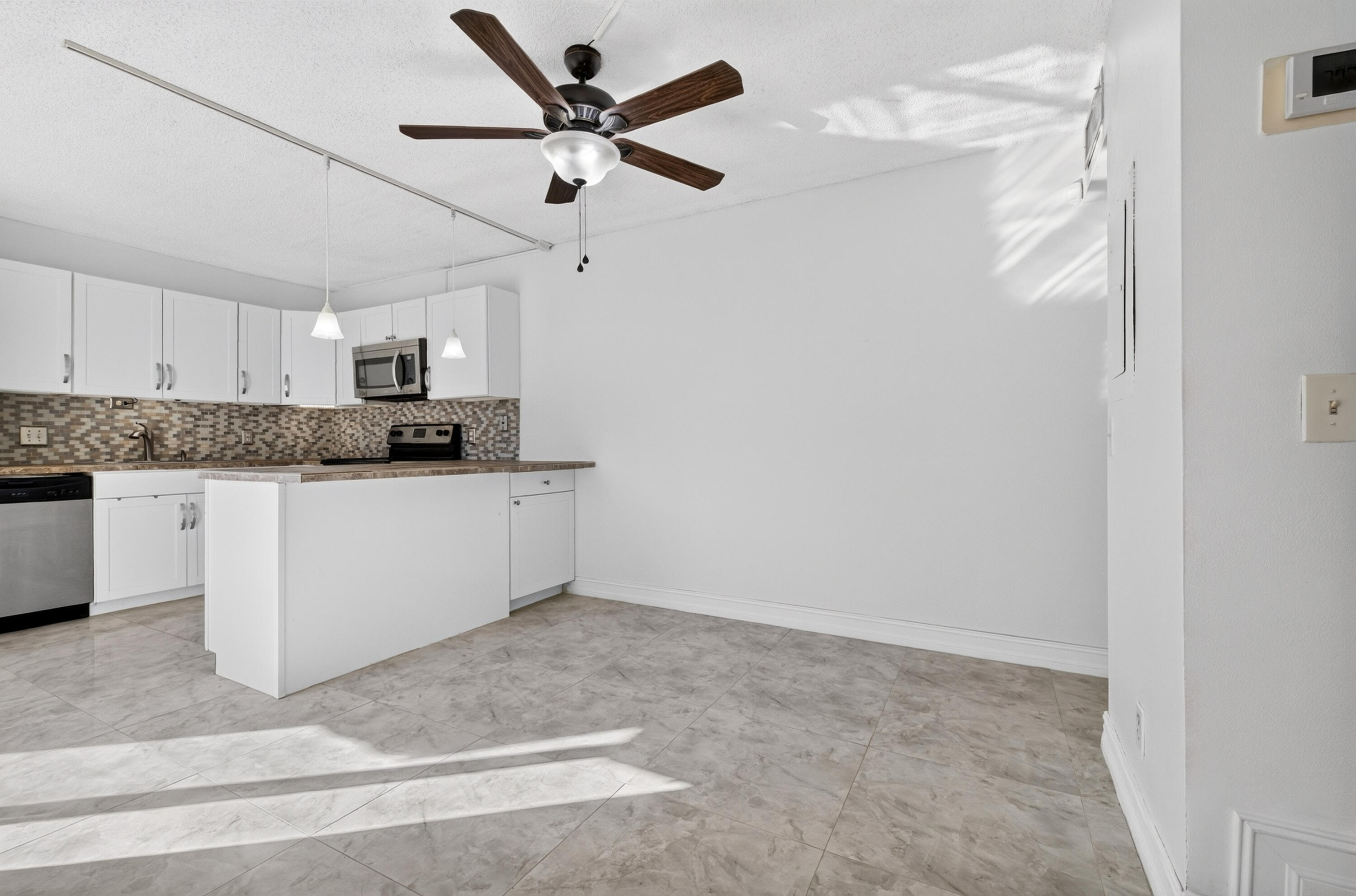 3003 San Clara Drive 3-c Property Photo 10