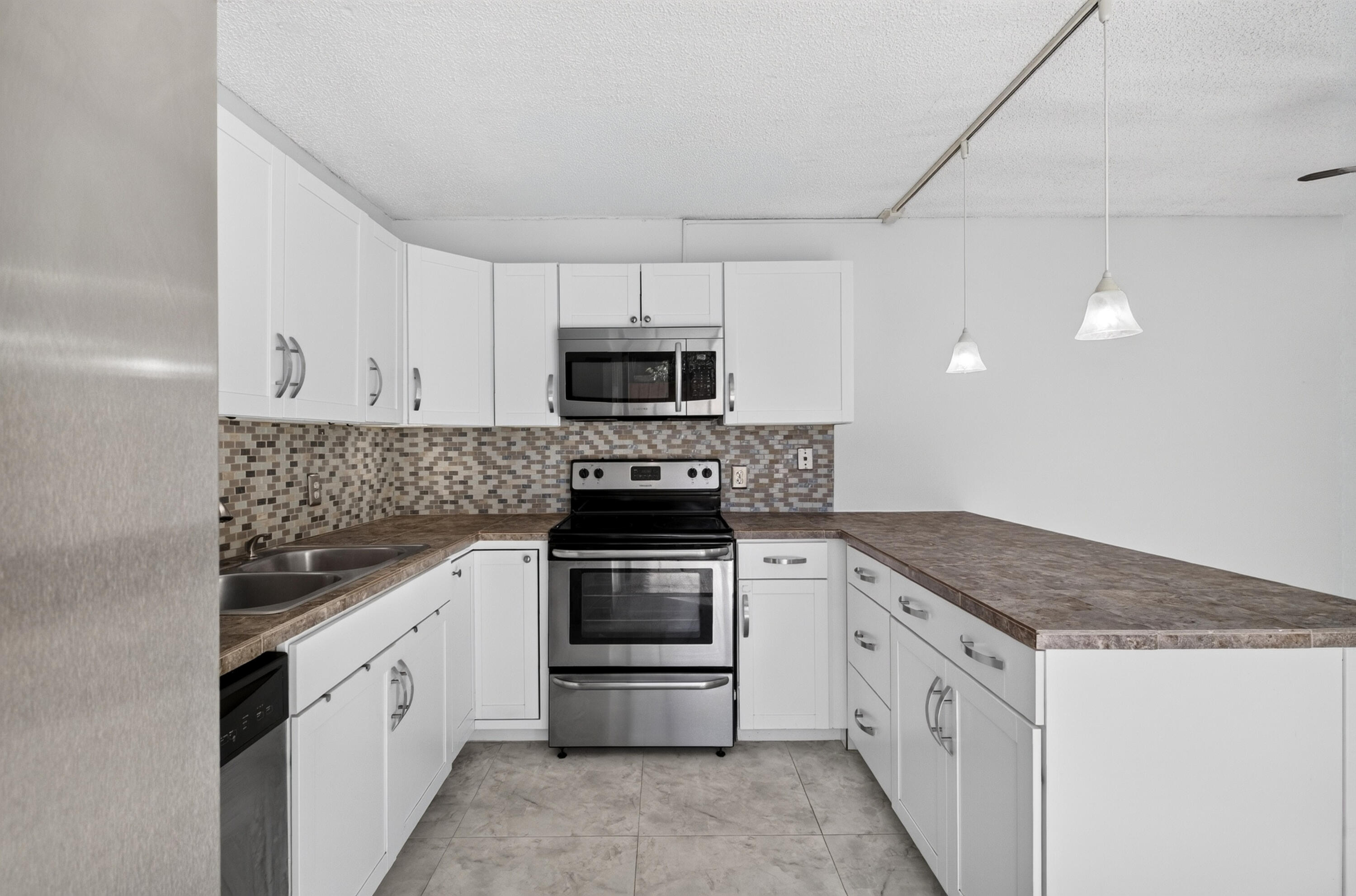 3003 San Clara Drive 3-c Property Photo 12