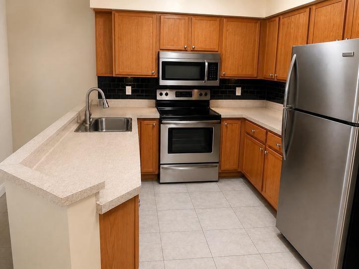 2445 SW 18TH 406 Property Photo 1