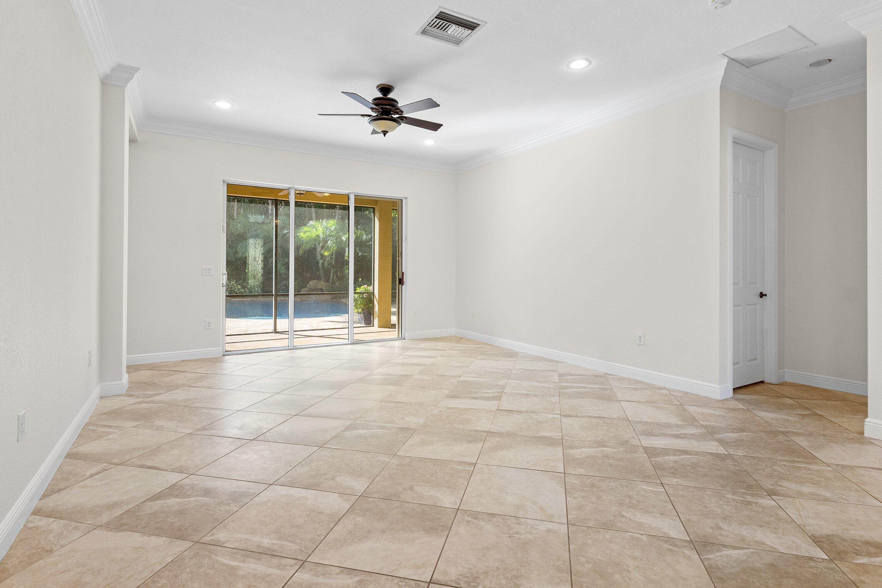 11939 Fox Hill Circle Property Photo 14