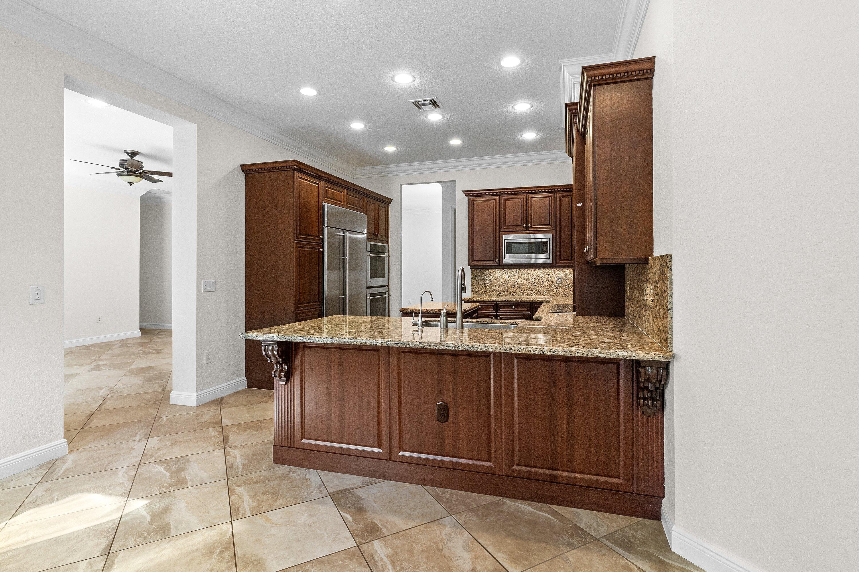 11939 Fox Hill Circle Property Photo 19
