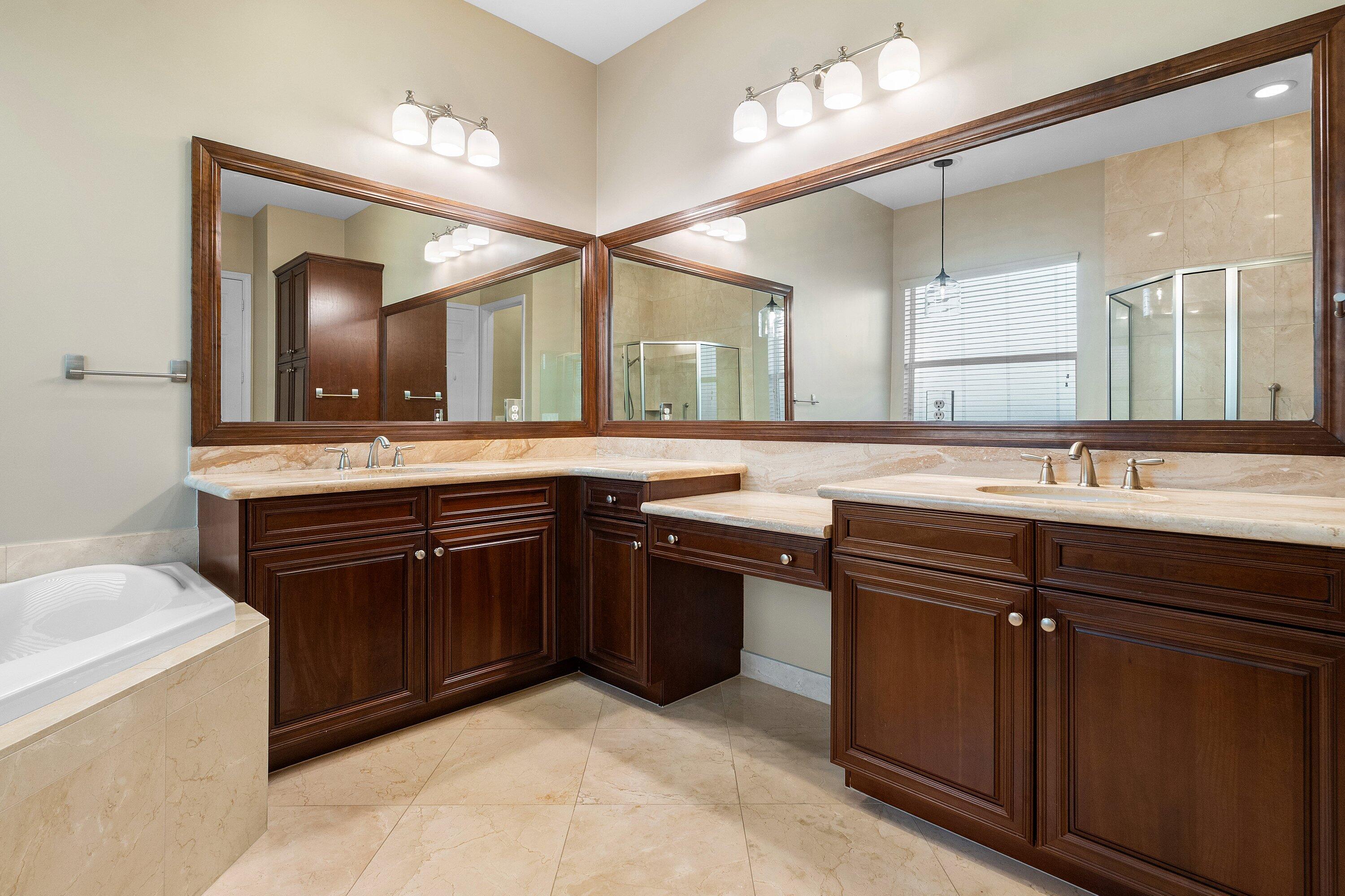 11939 Fox Hill Circle Property Photo 40