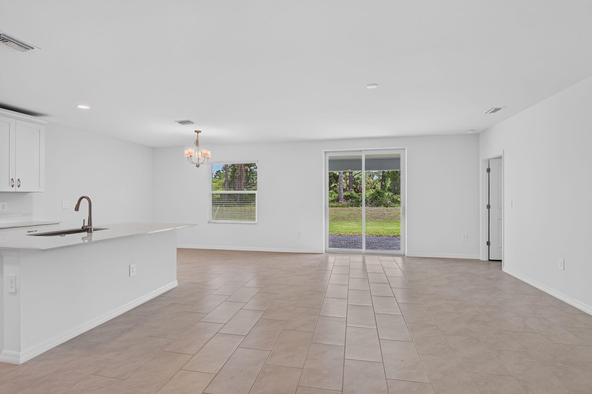 243 Lakeside Breeze Way Property Photo 6