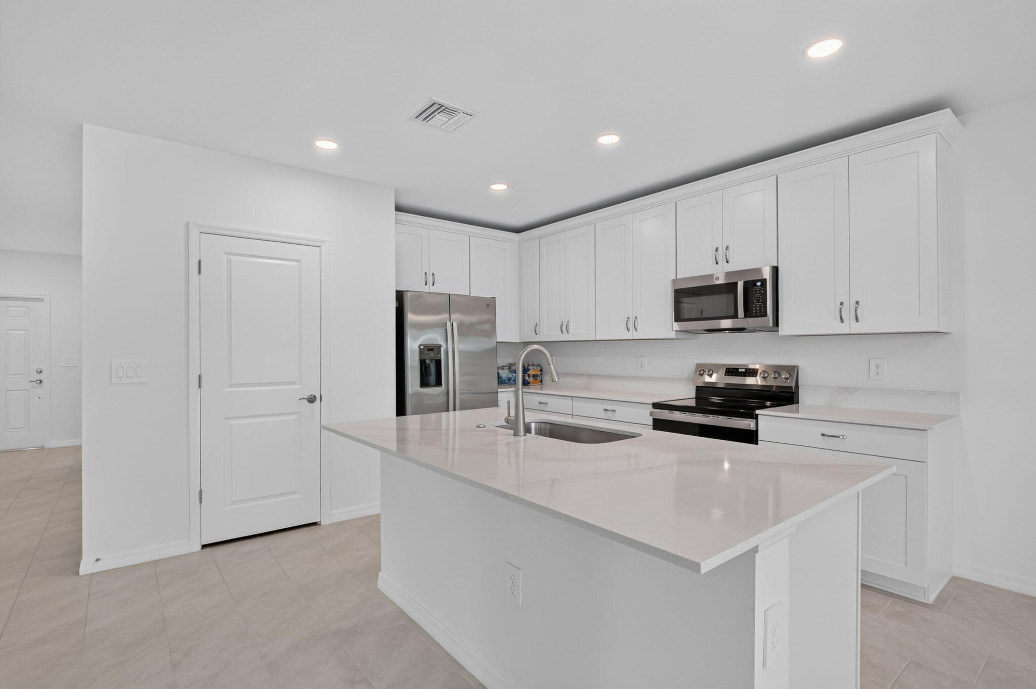 243 Lakeside Breeze Way Property Photo 13