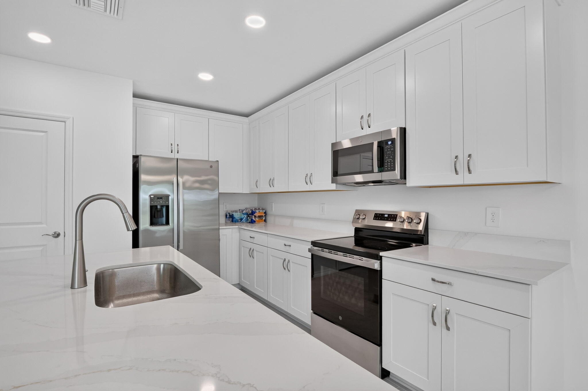 243 Lakeside Breeze Way Property Photo 15