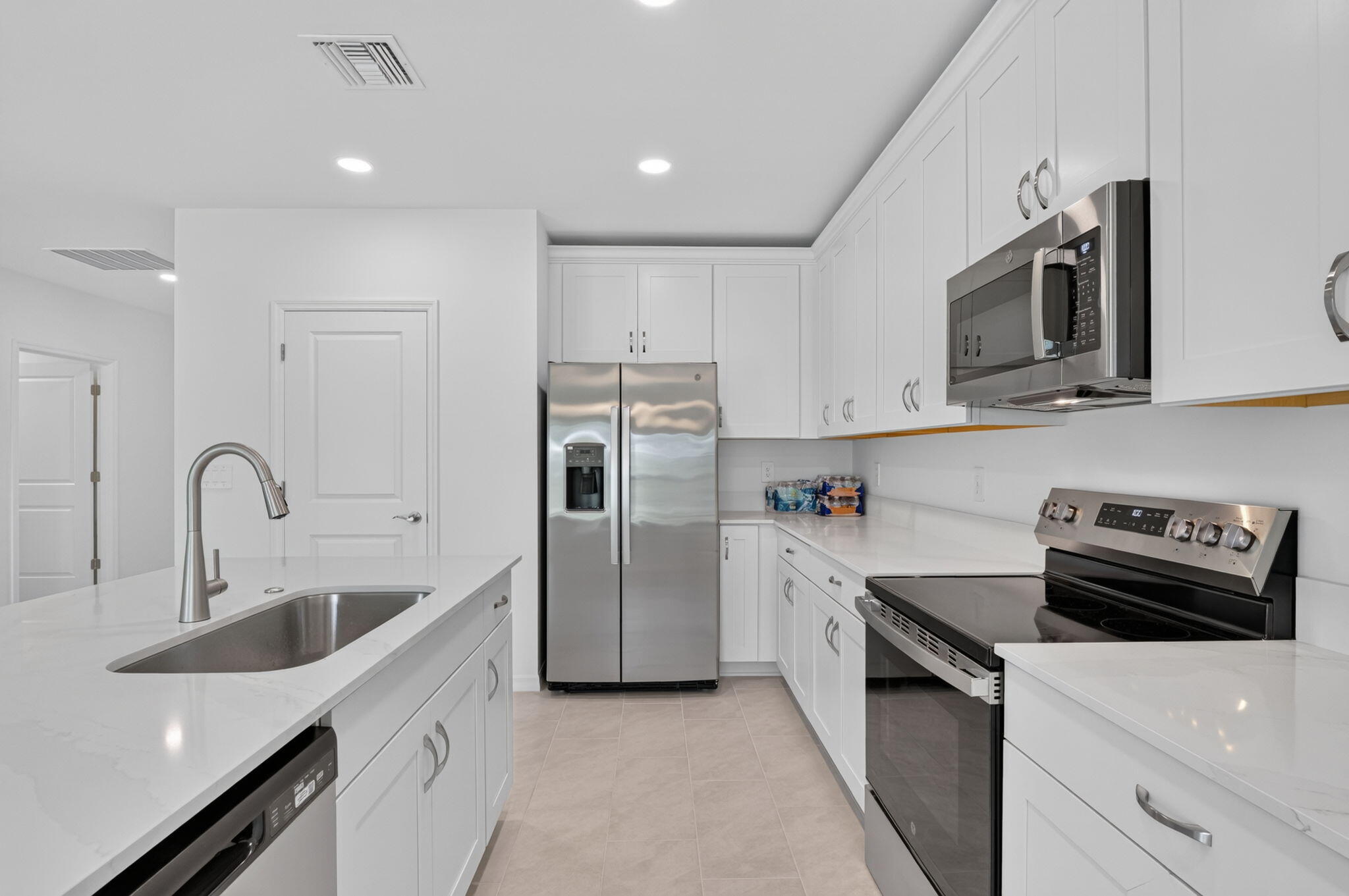 243 Lakeside Breeze Way Property Photo 16