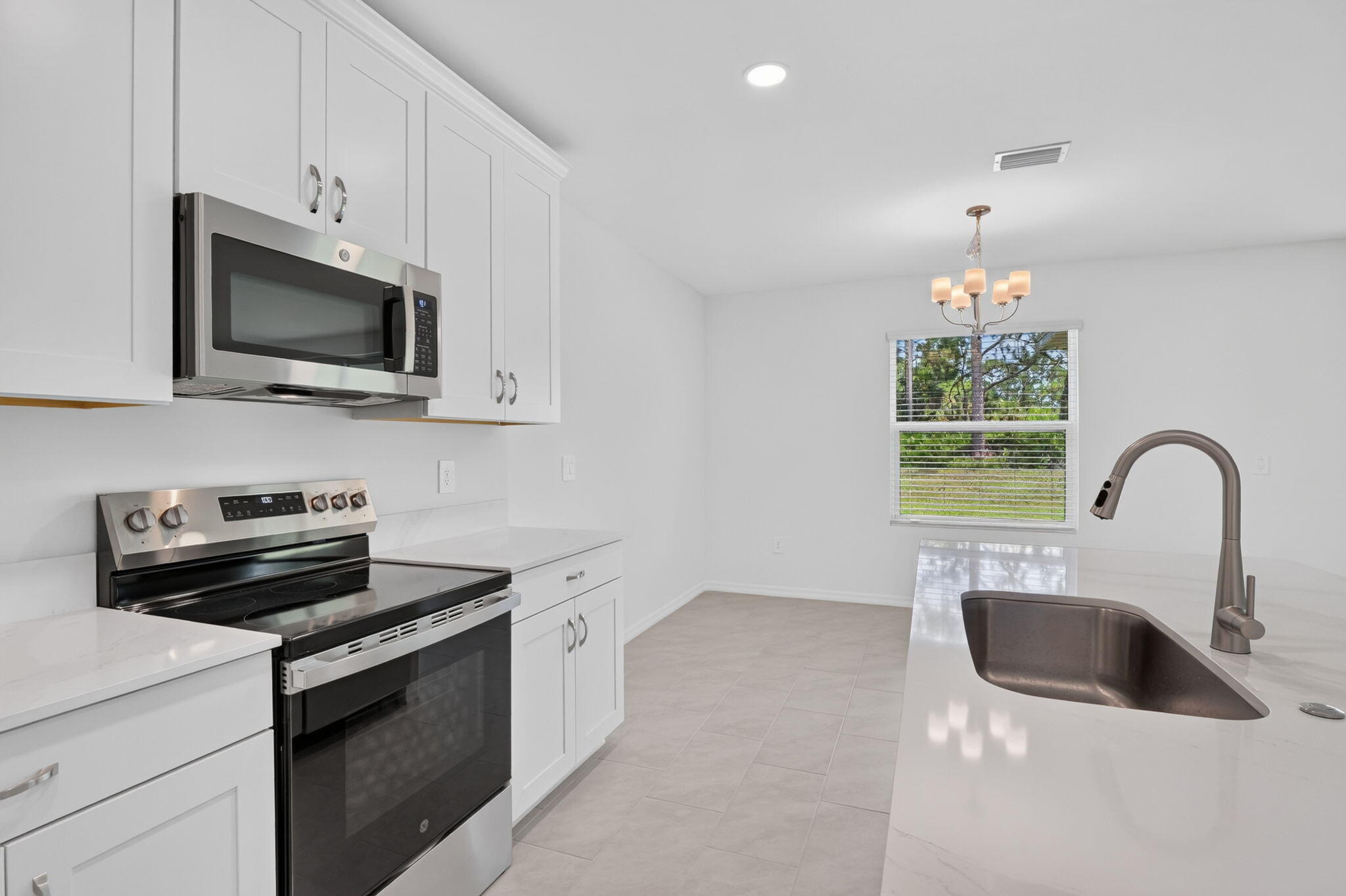 243 Lakeside Breeze Way Property Photo 17