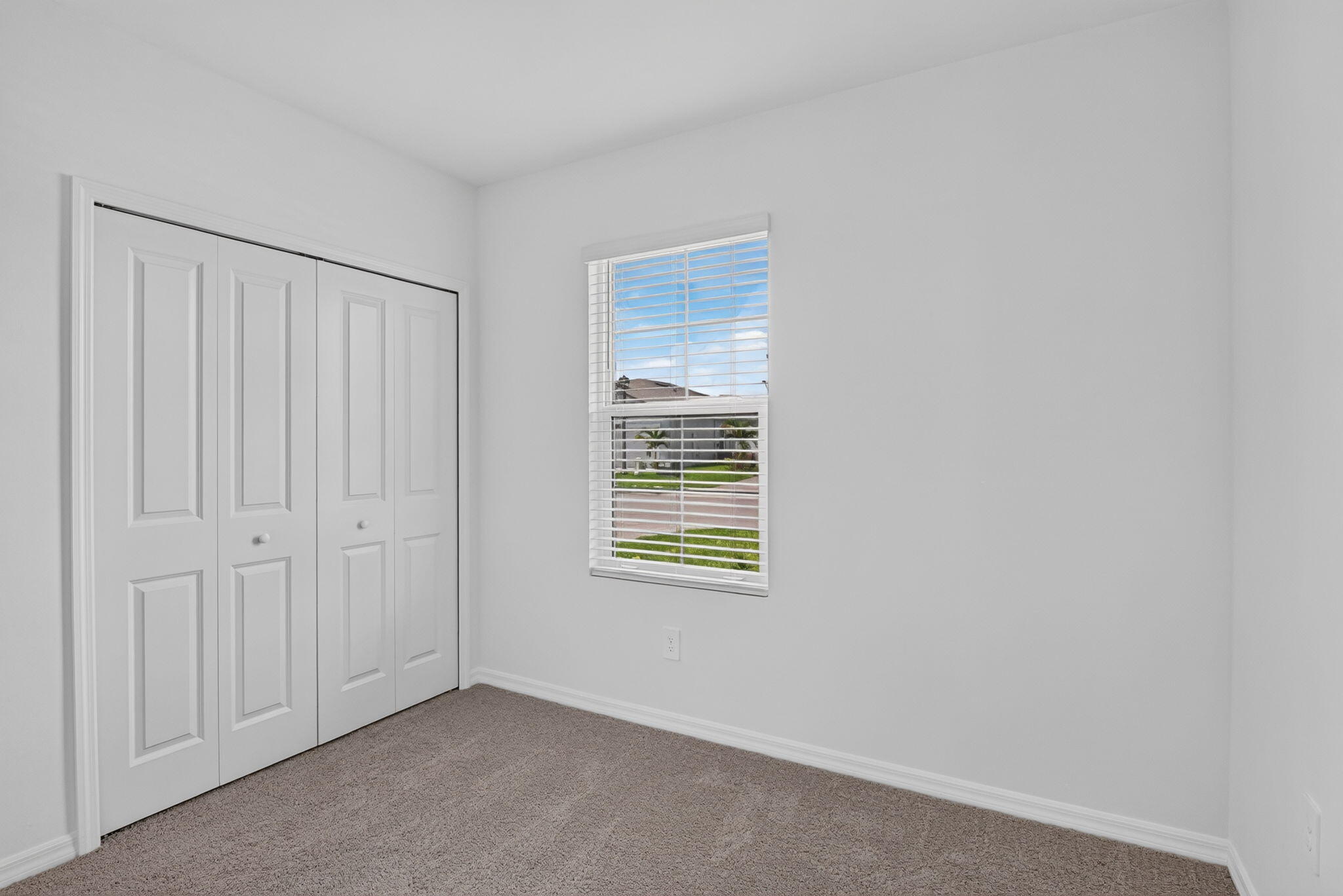 243 Lakeside Breeze Way Property Photo 21
