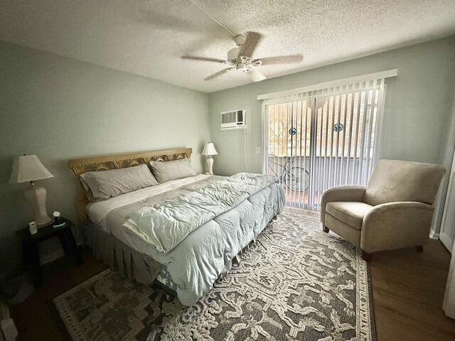 302 Mansfield H Property Photo 7