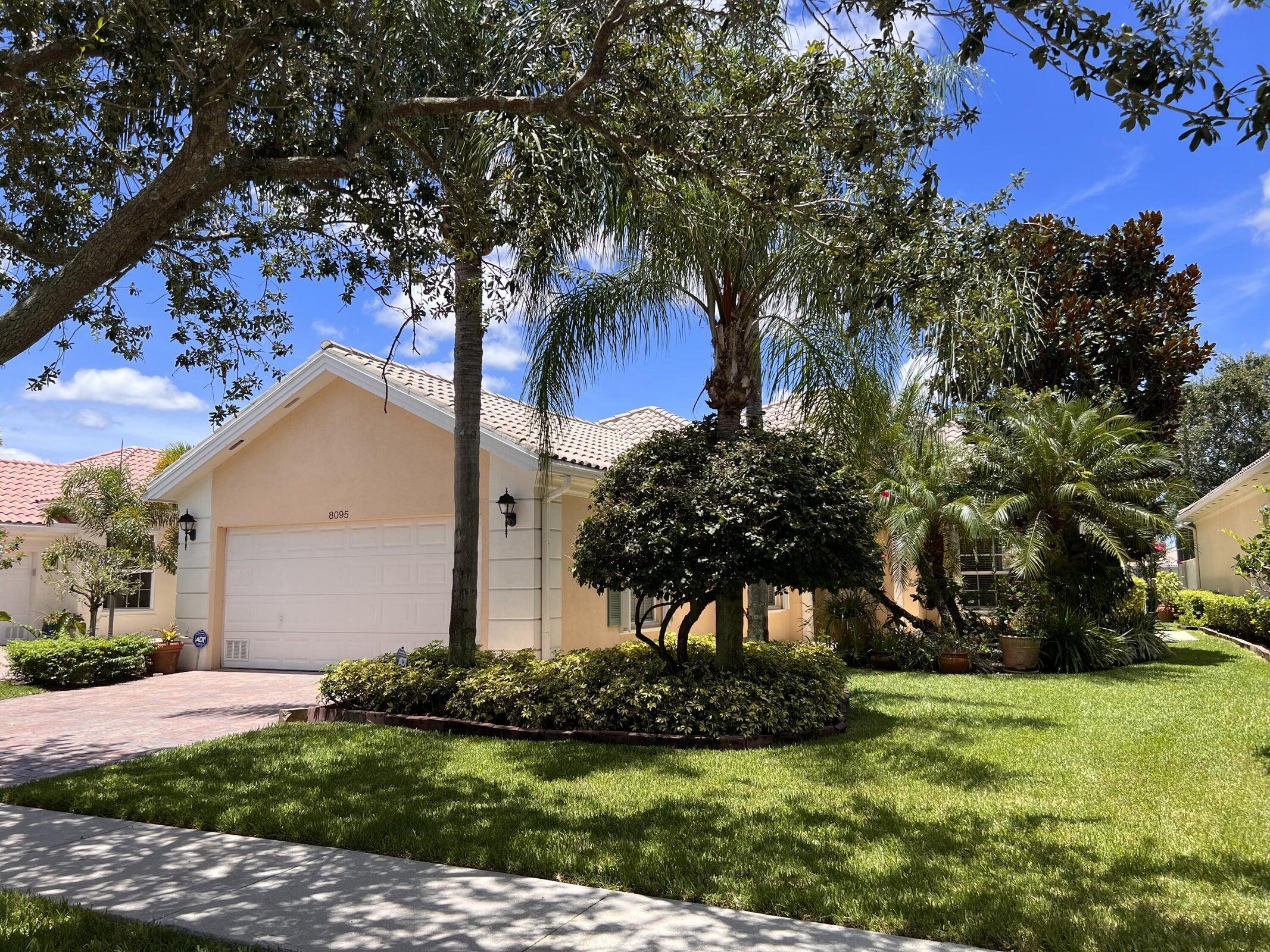 8095 LABORIE Lane Property Photo 1