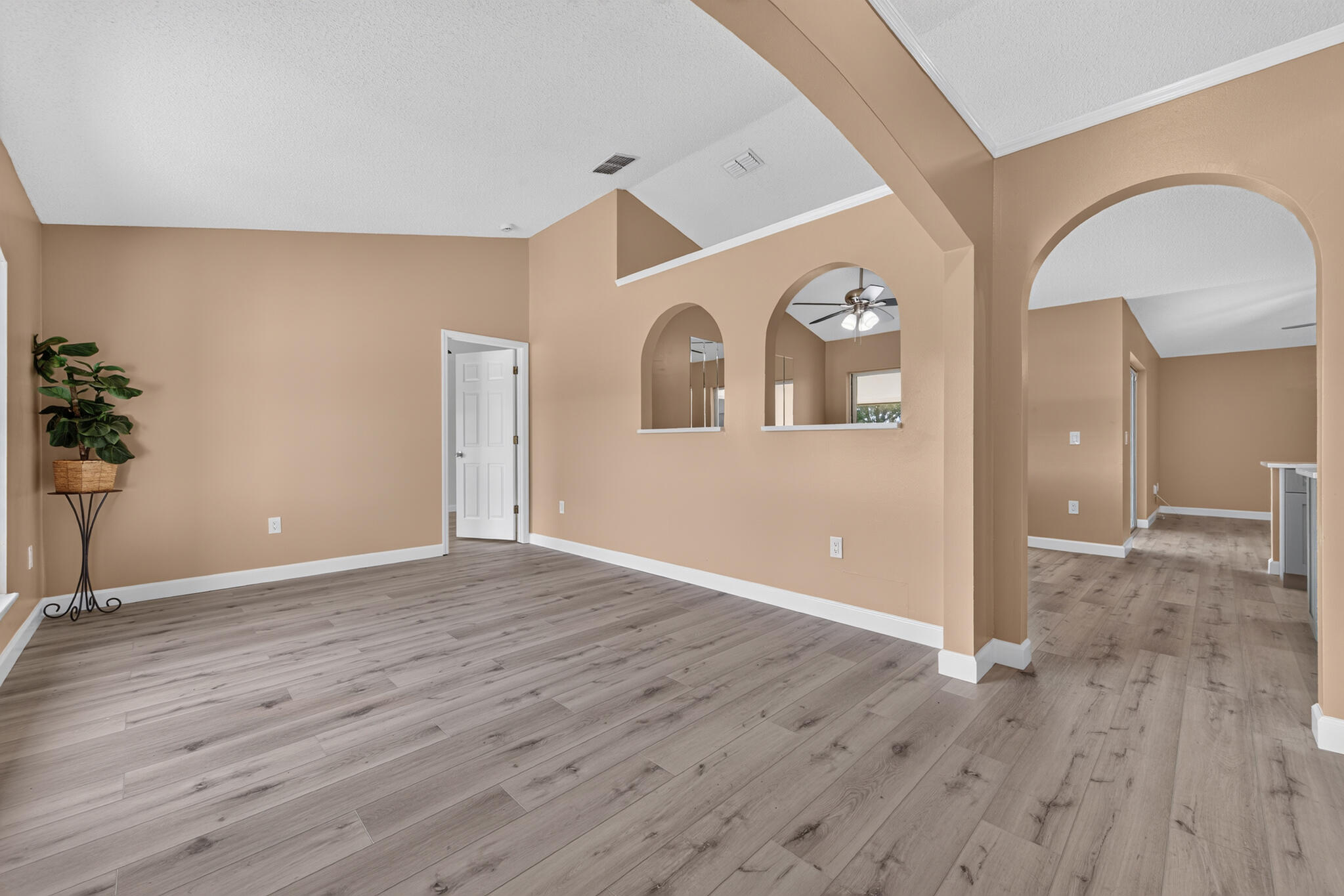 2062 Sw Janette Avenue Property Photo 4