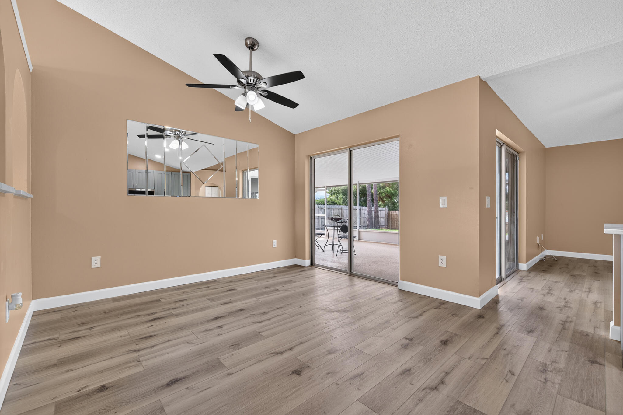 2062 Sw Janette Avenue Property Photo 11