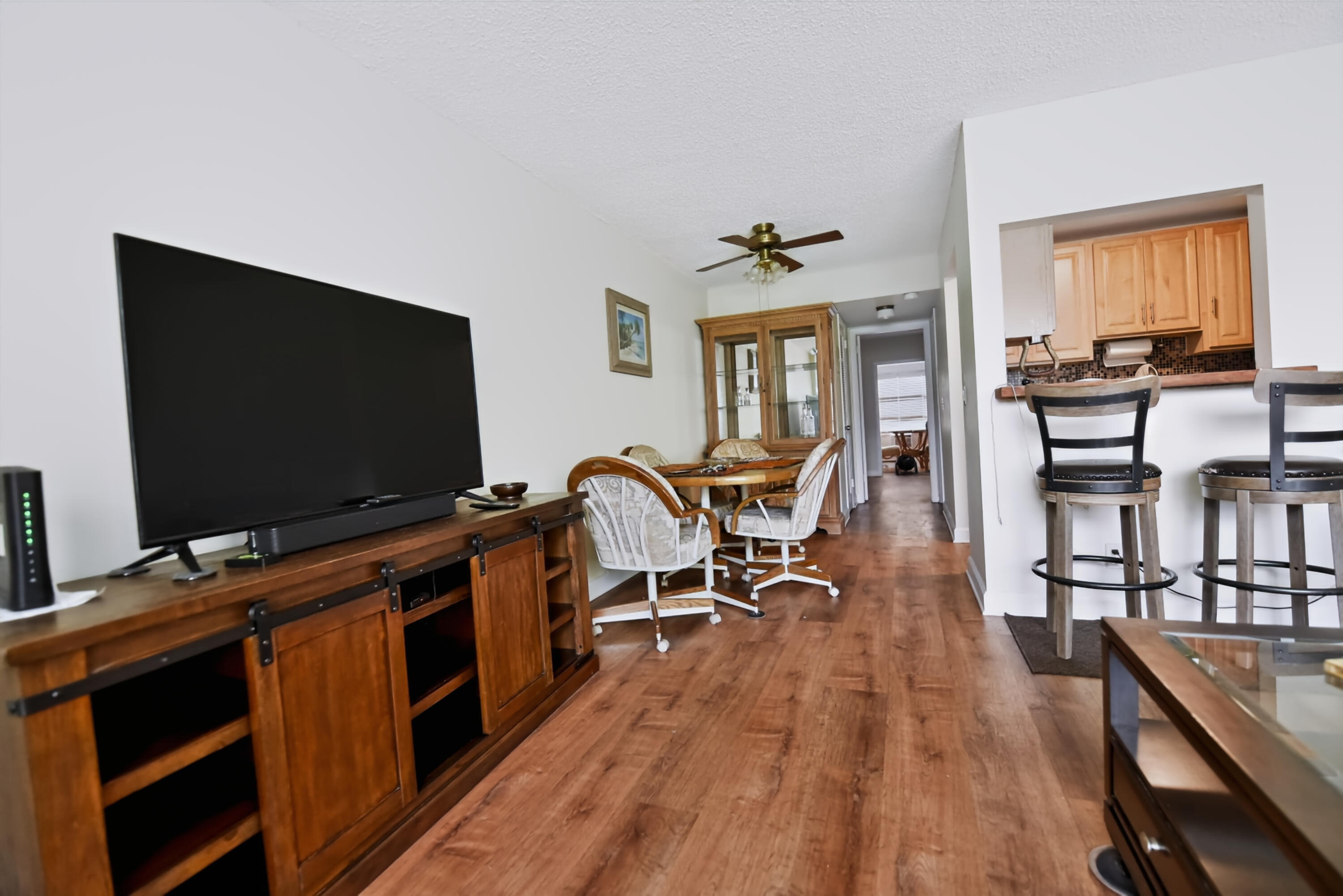 233 Windsor K Property Photo 3