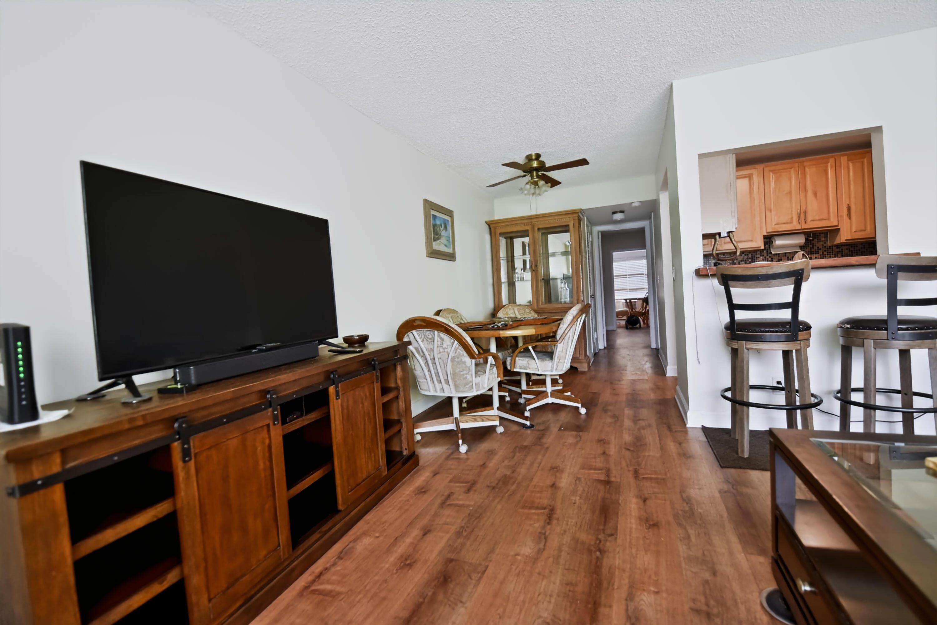233 Windsor K Property Photo 5