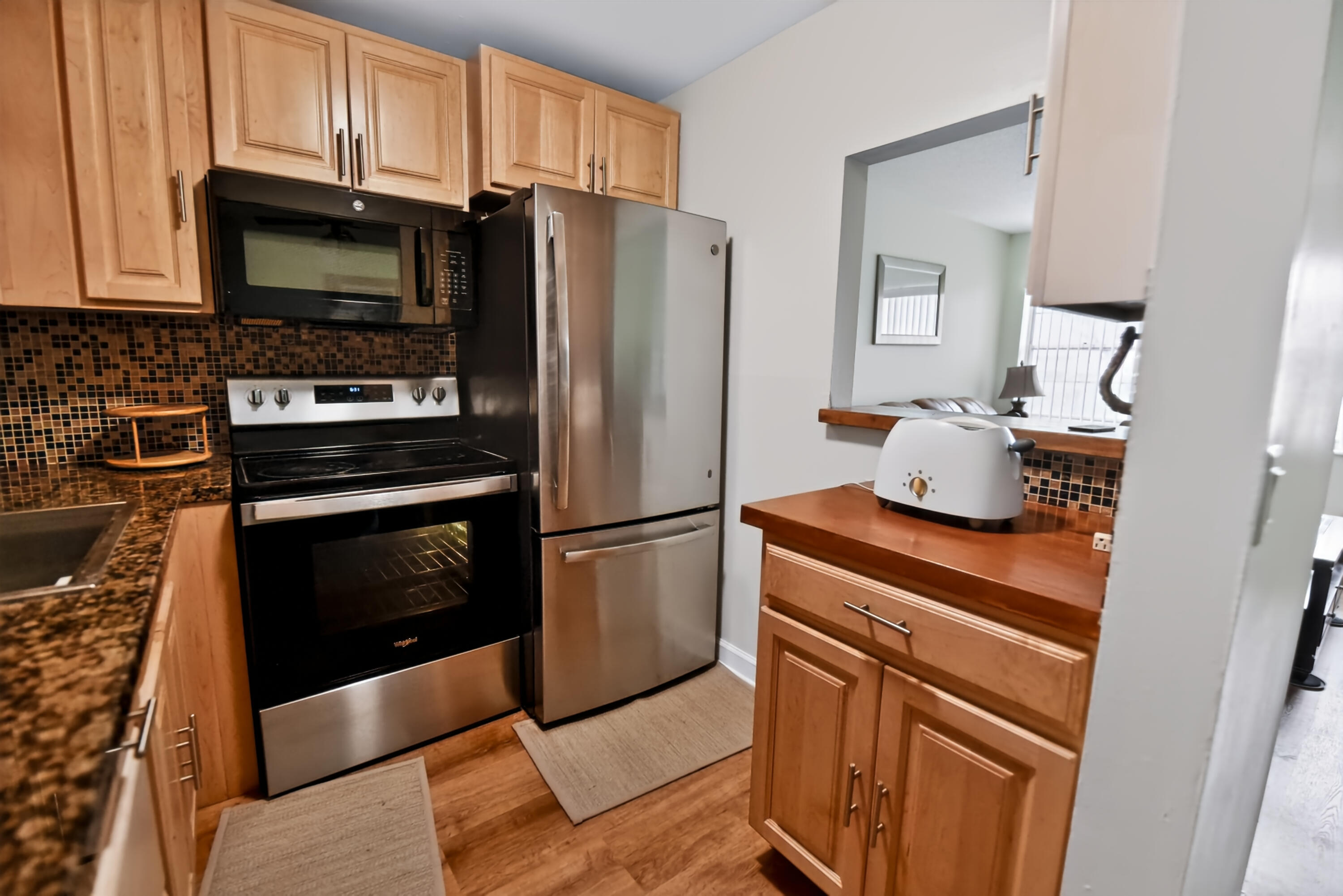233 Windsor K Property Photo 6