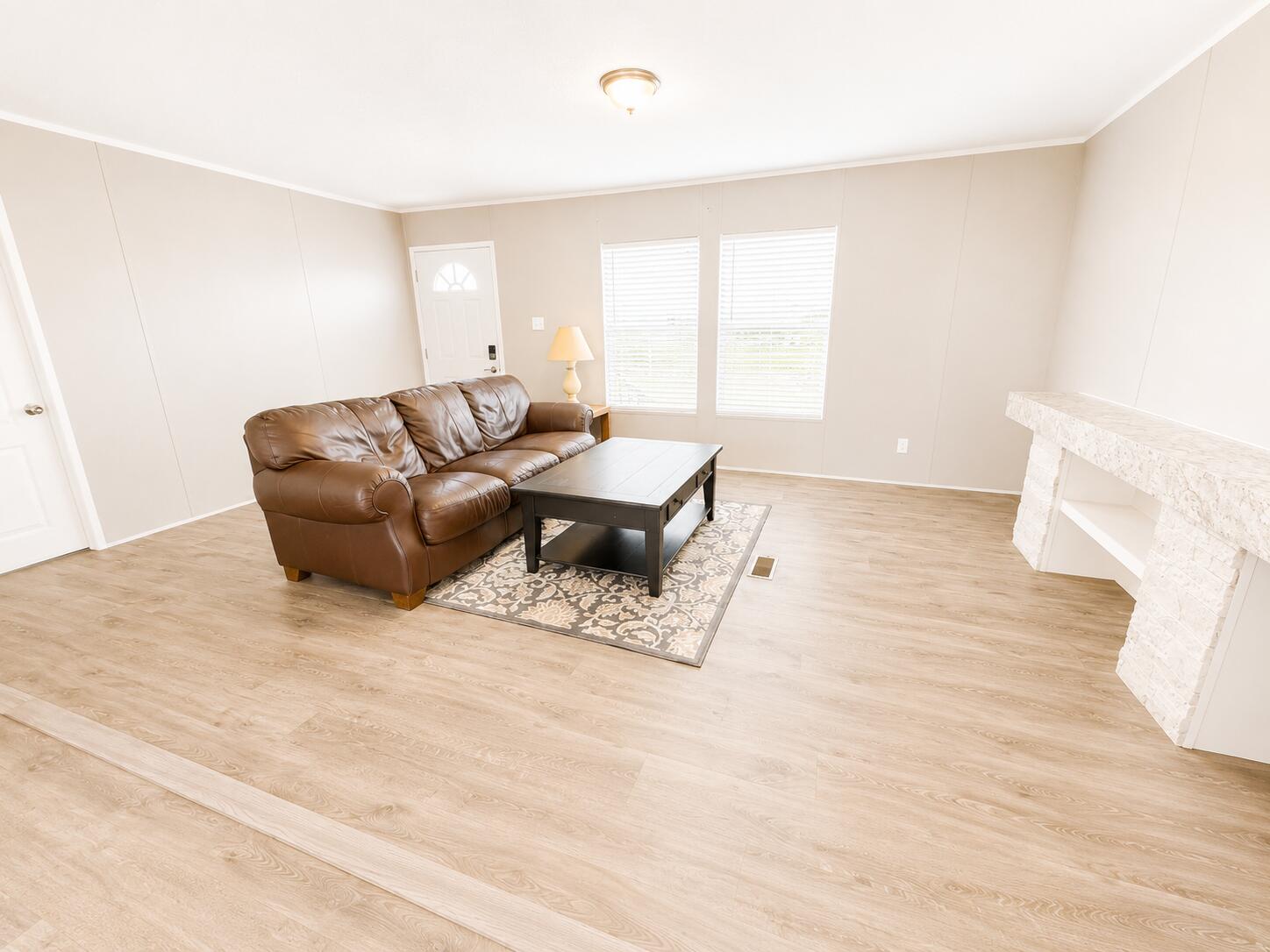 1121 Orange Loop Property Photo 11