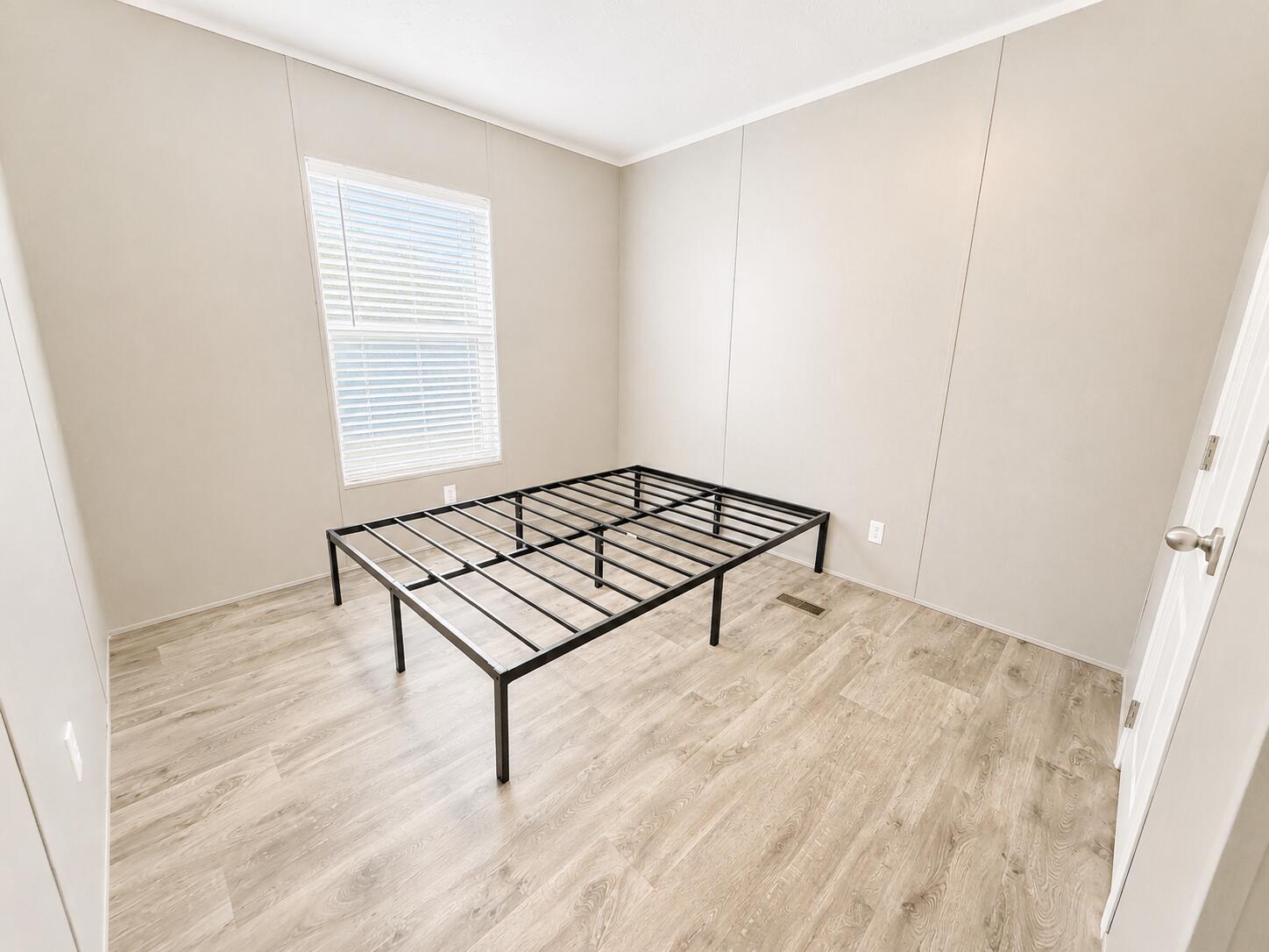 1121 Orange Loop Property Photo 18
