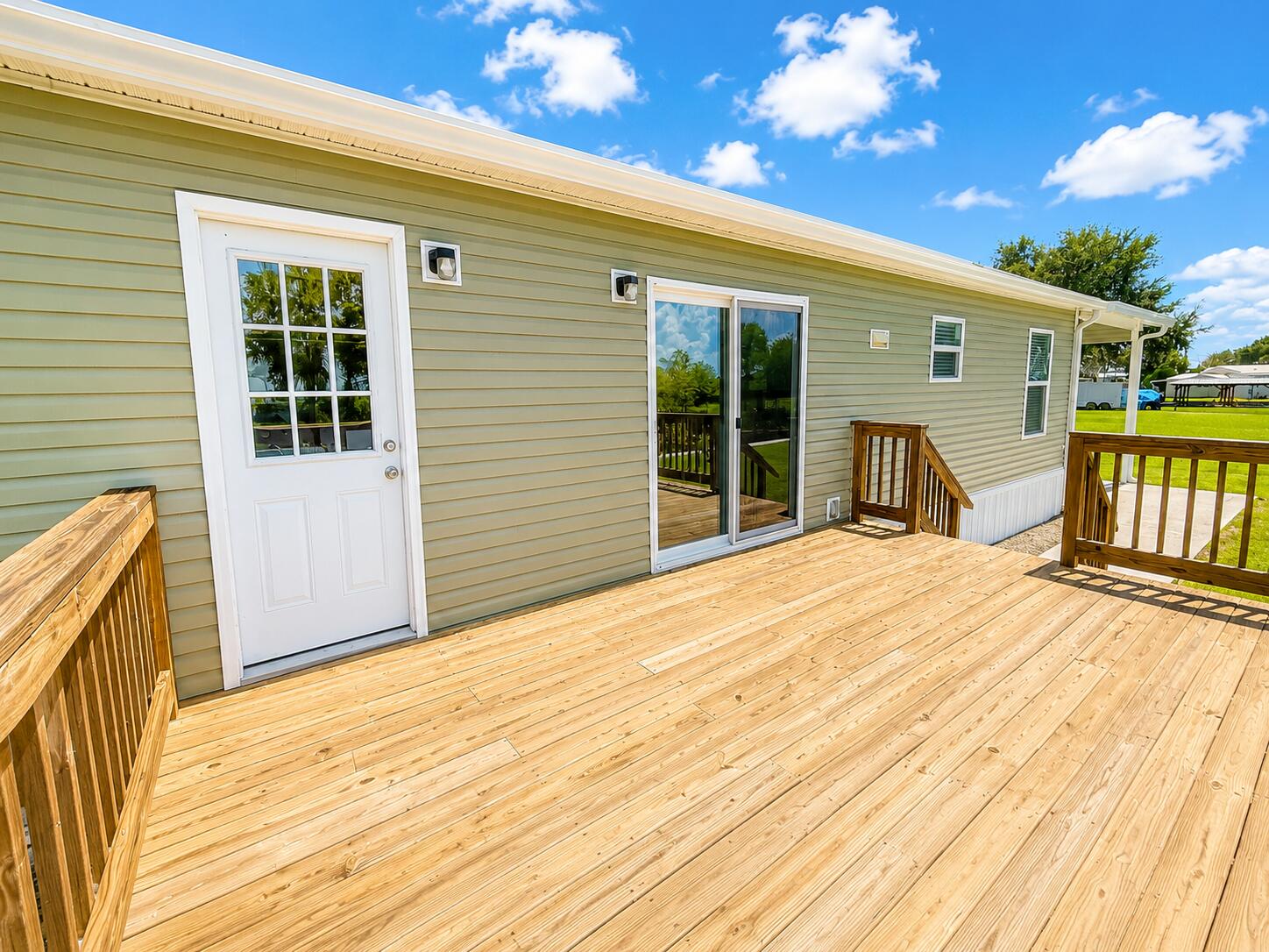 1121 Orange Loop Property Photo 26