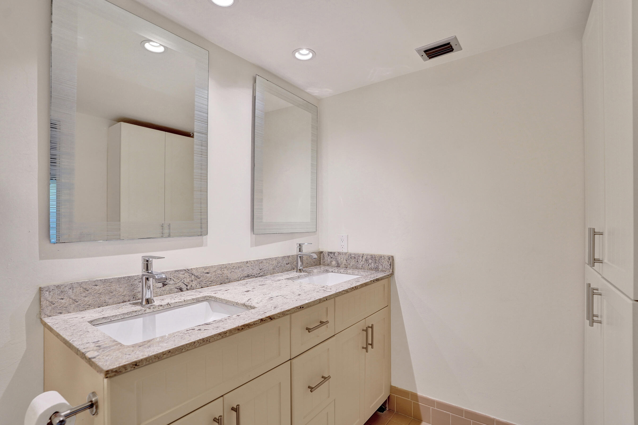 2003 Granada Drive K3 Property Photo 29