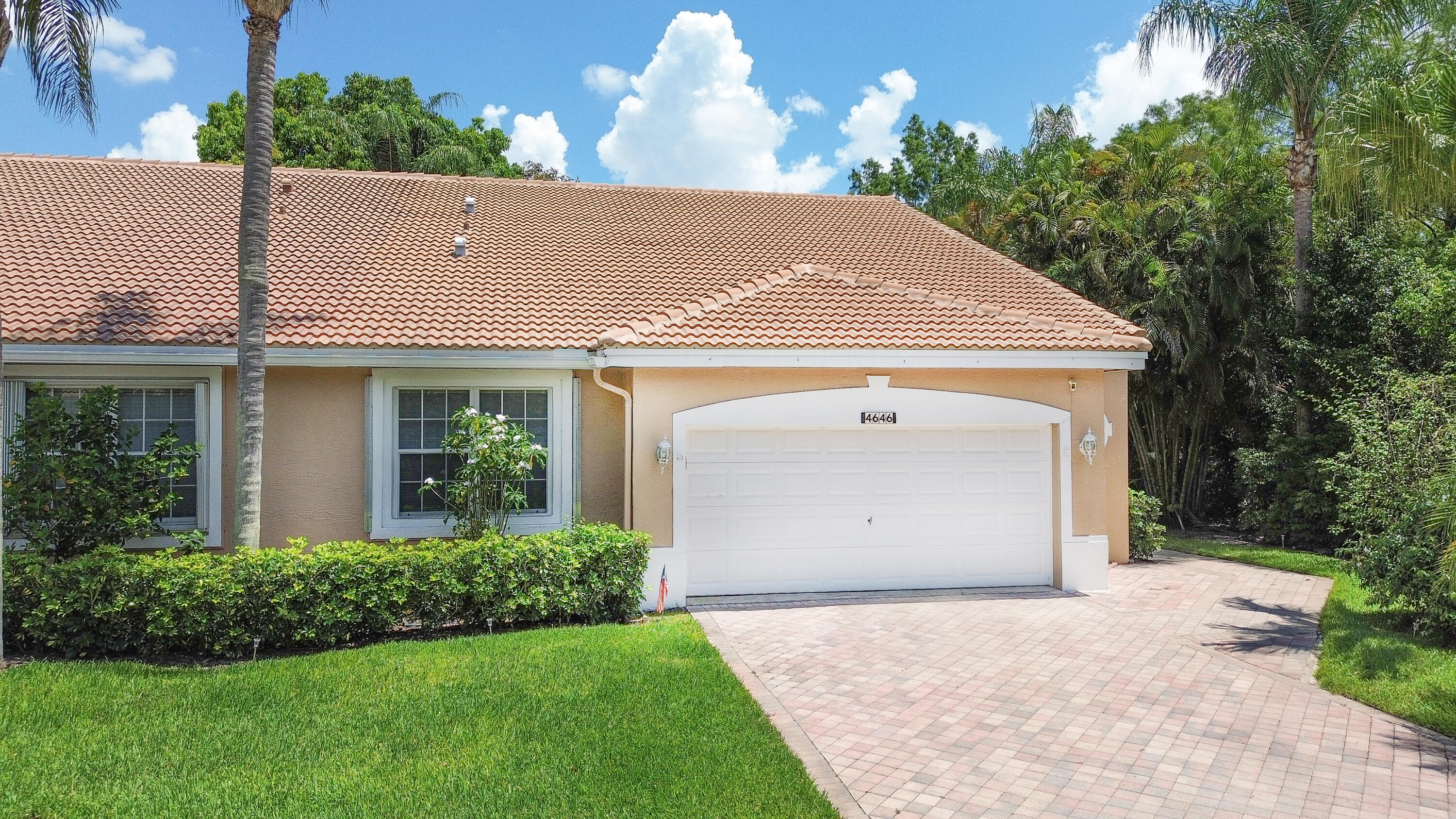4646 Carlton Golf Drive Property Photo 1