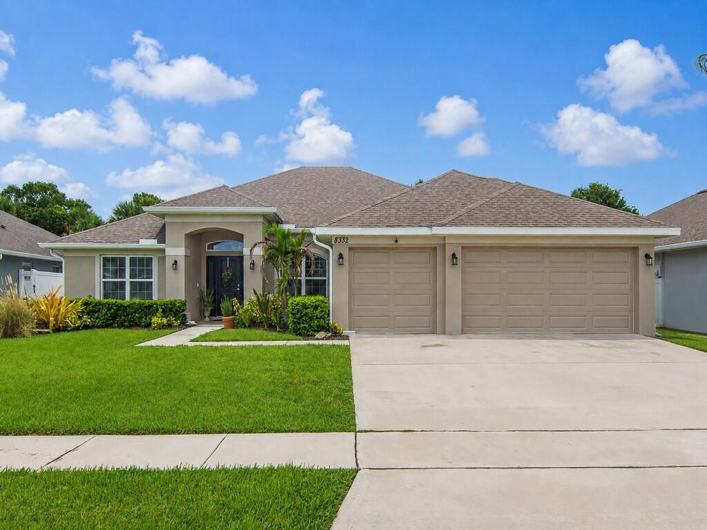 8332 Amalfi Circle Property Photo 1