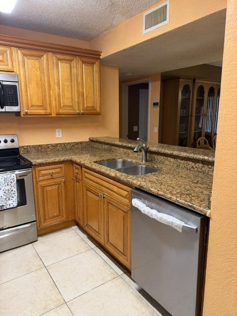 1480 Windorah Way B Property Photo 5