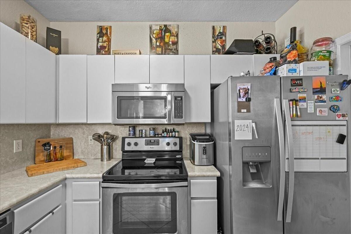 17064 Sw 33rd Court Property Photo 5