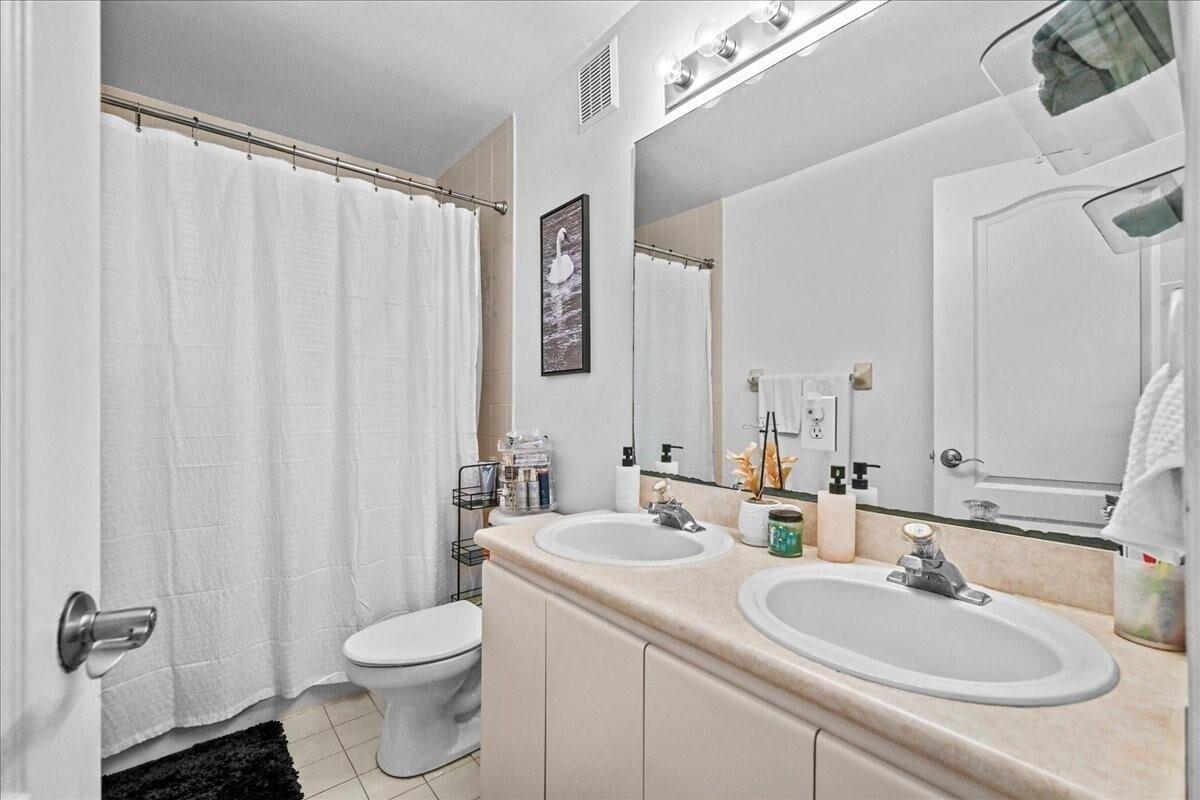 17064 Sw 33rd Court Property Photo 15