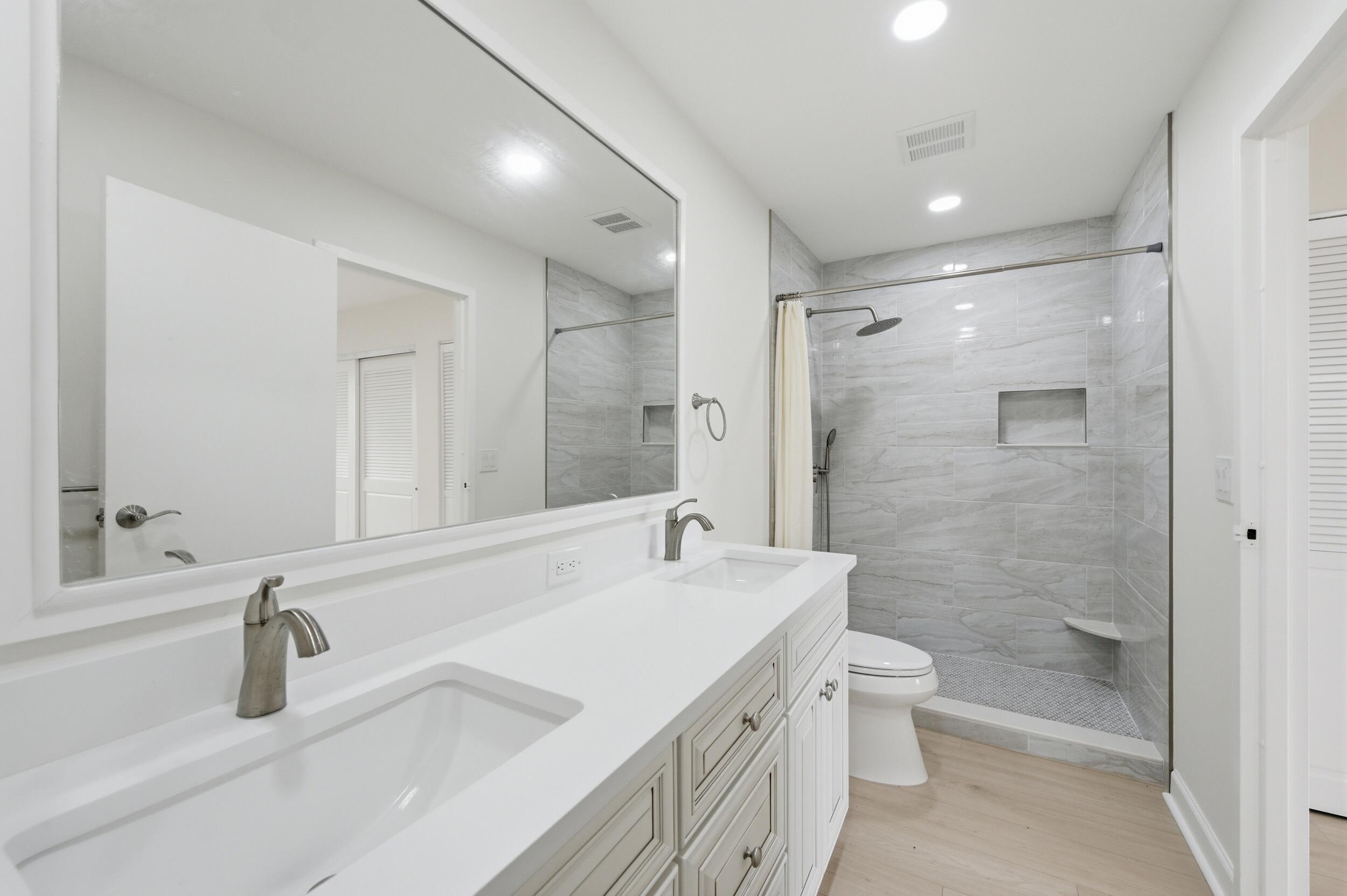 670 Monaco Court N Property Photo 4
