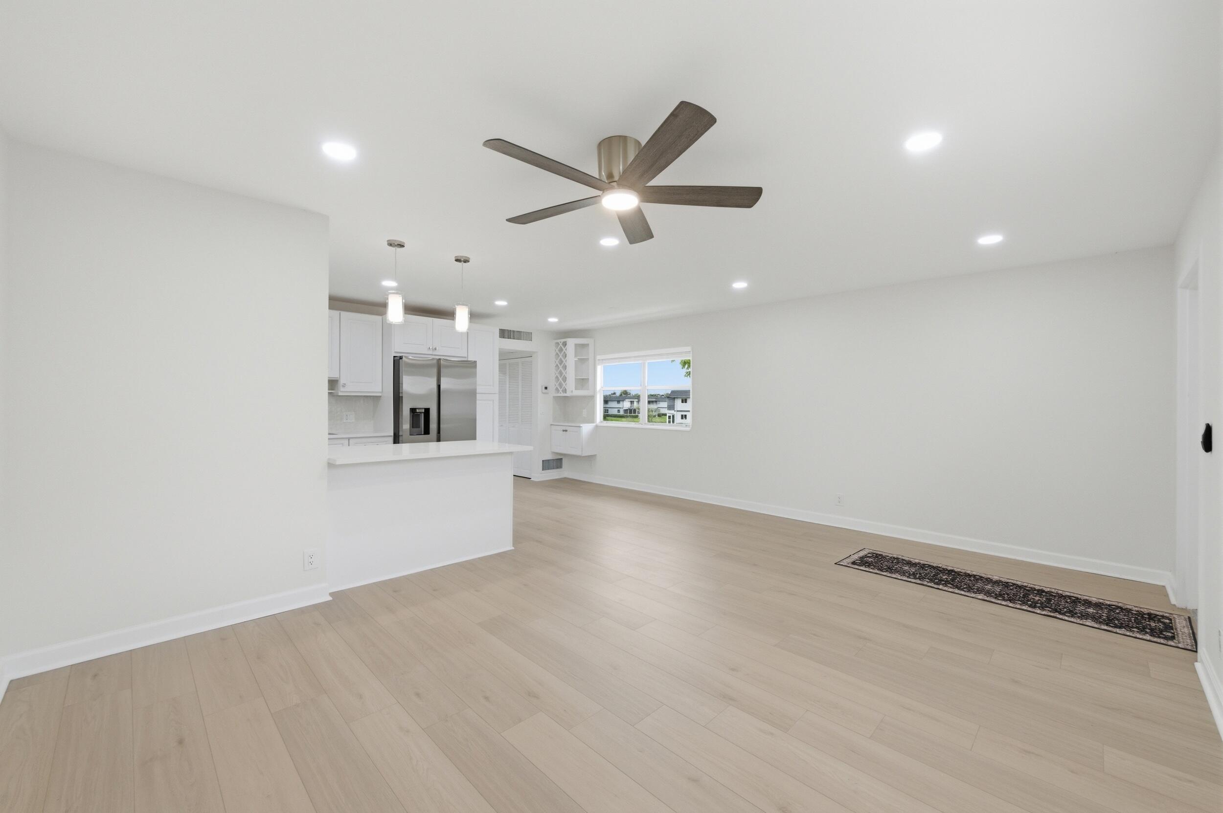 670 Monaco Court N Property Photo 11