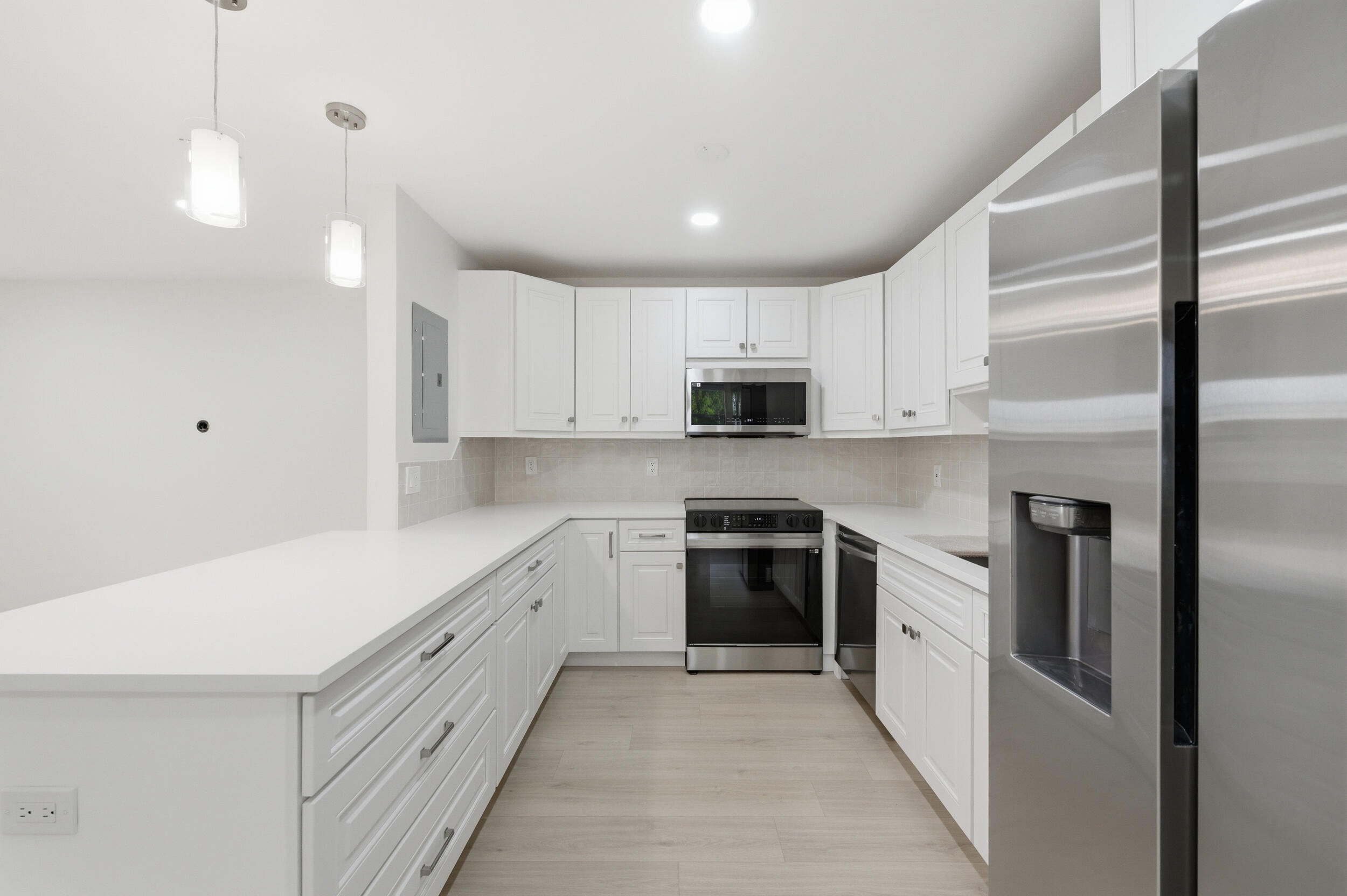 670 Monaco Court N Property Photo 15