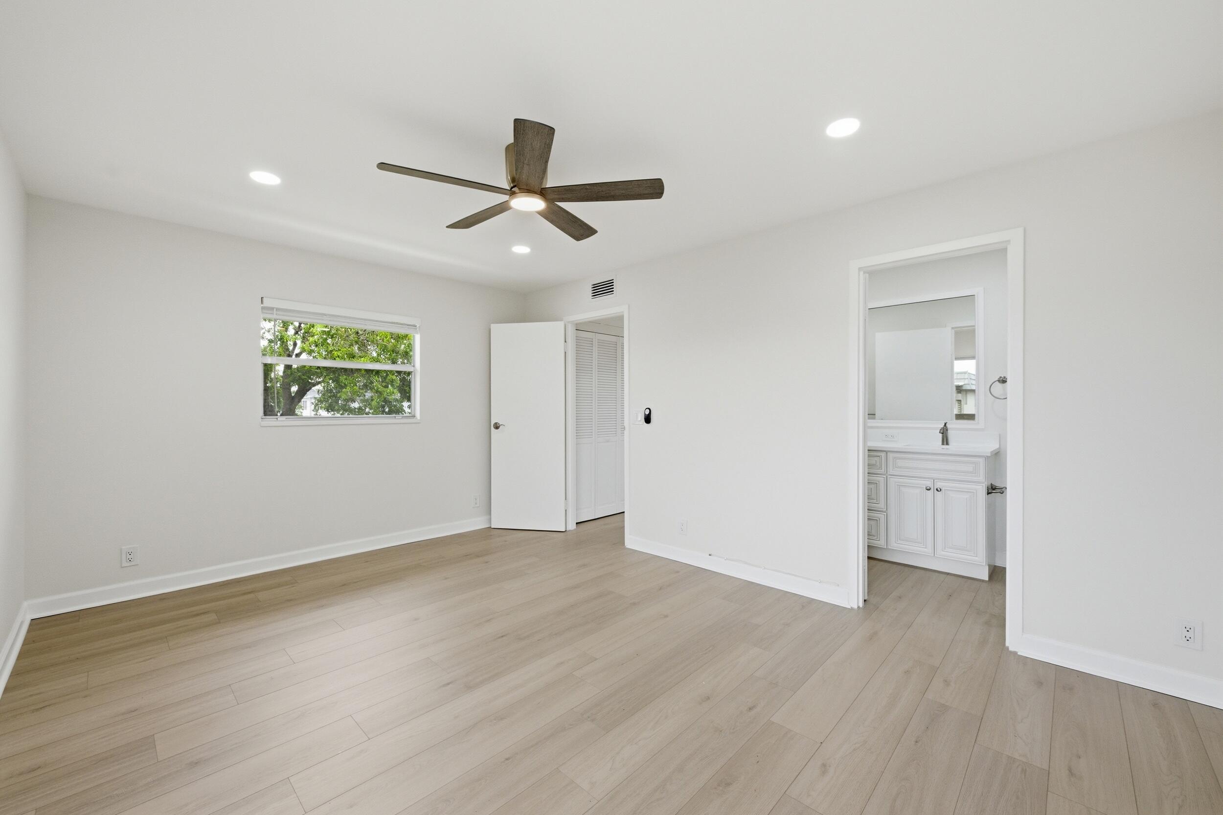 670 Monaco Court N Property Photo 23