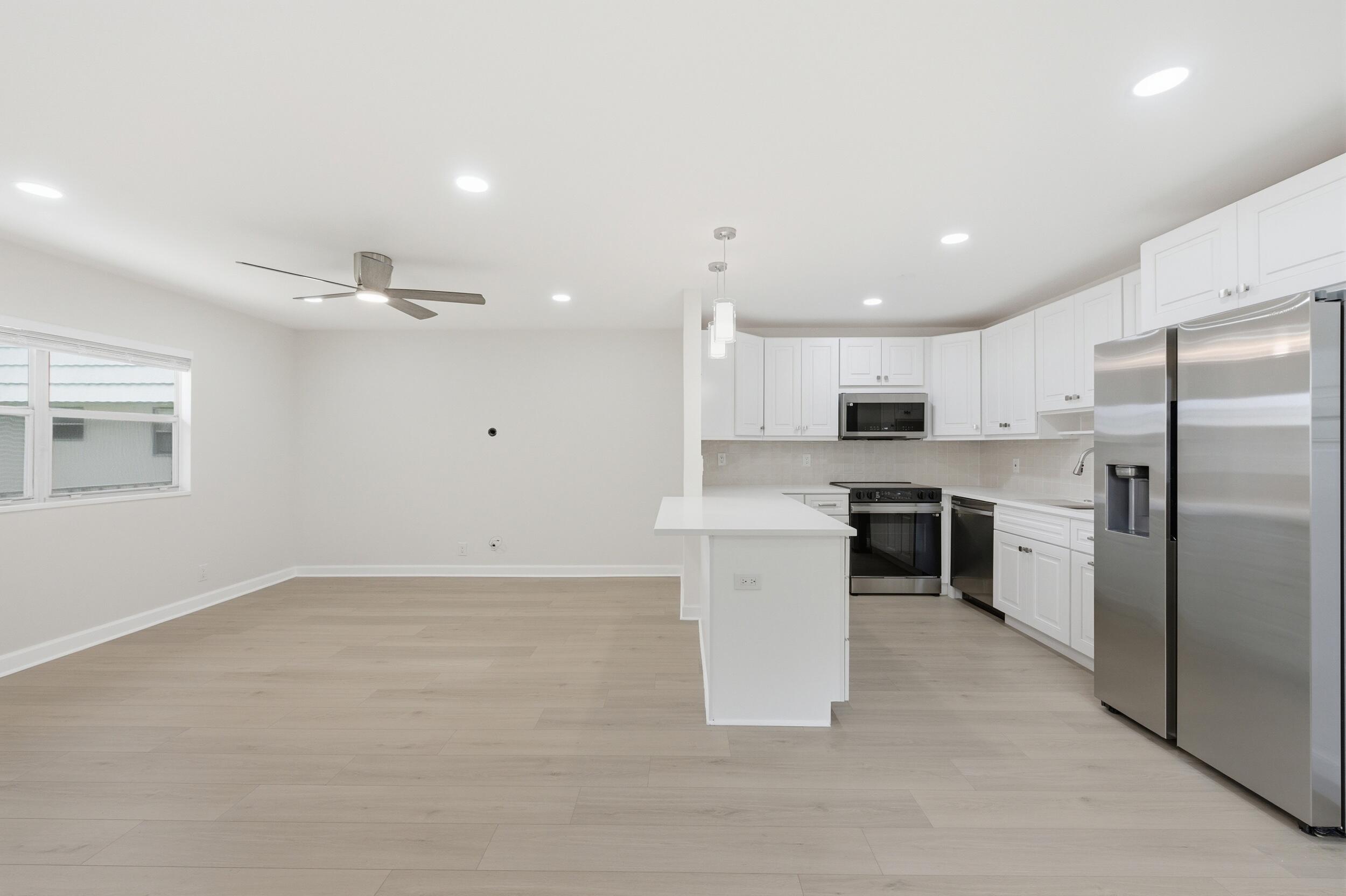 670 Monaco Court N Property Photo 32