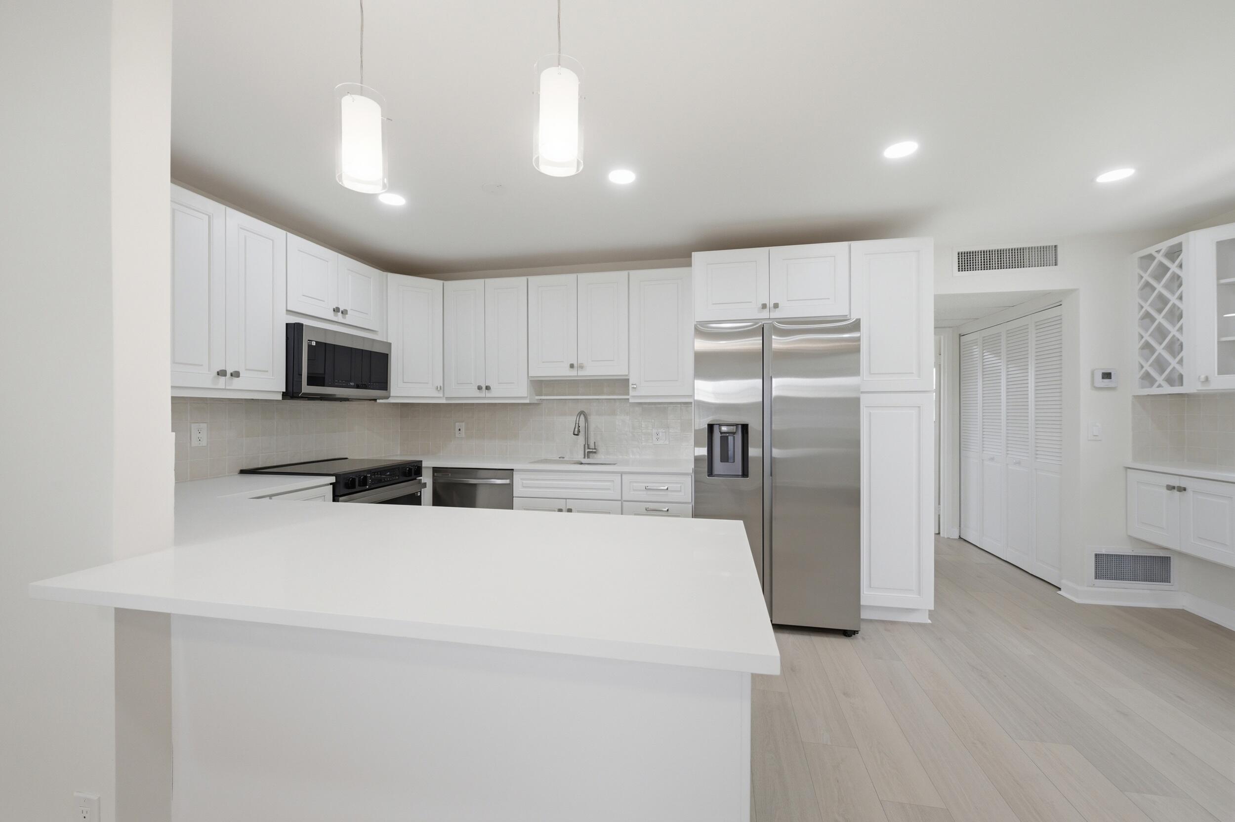 670 Monaco Court N Property Photo 34
