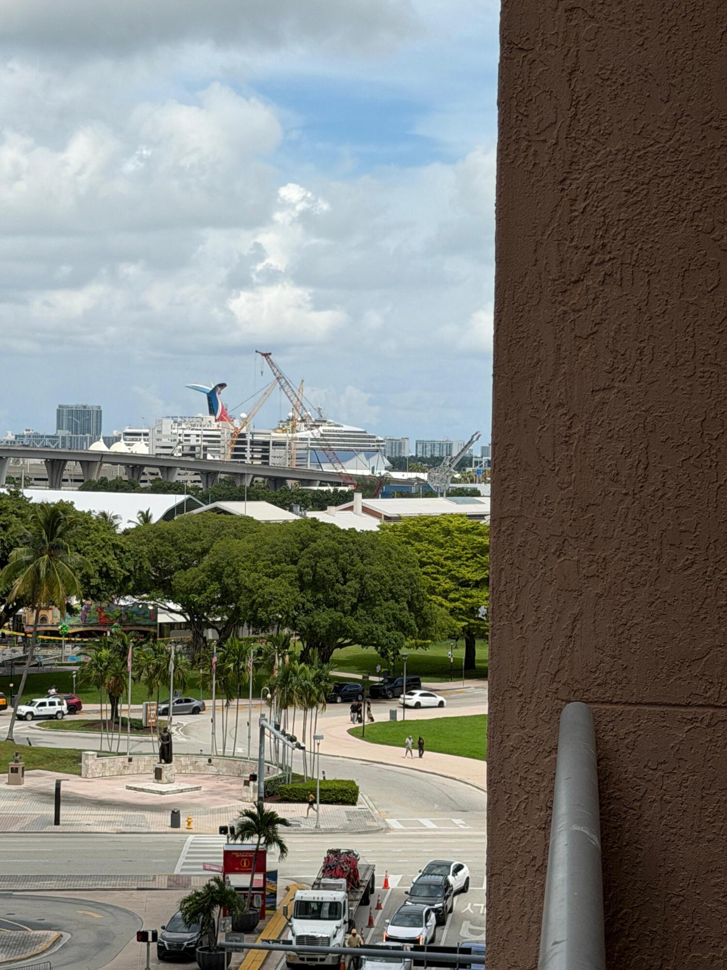244 Biscayne Boulevard 645 Property Photo 3