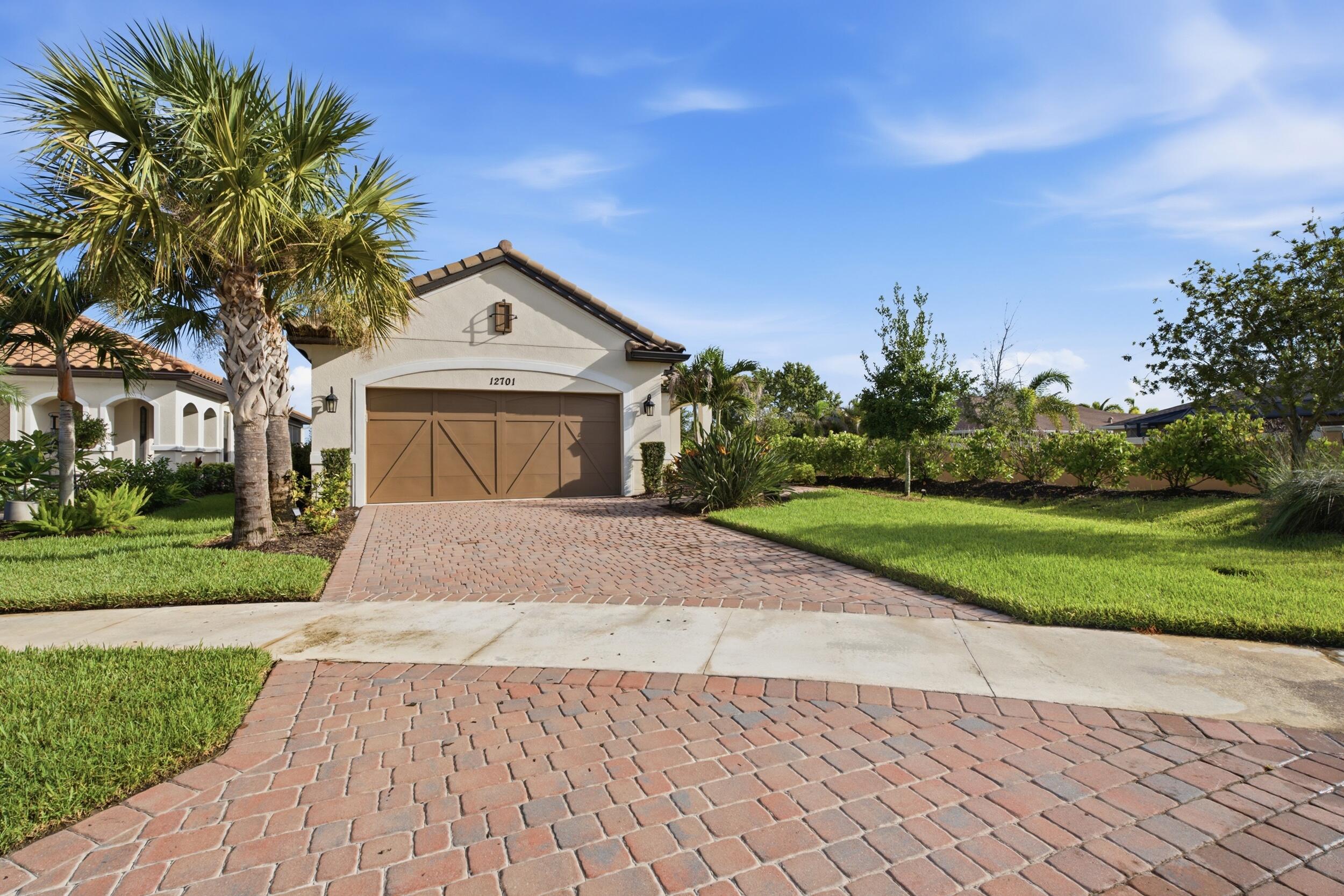 12701 Sw Ambra Street Property Photo 1